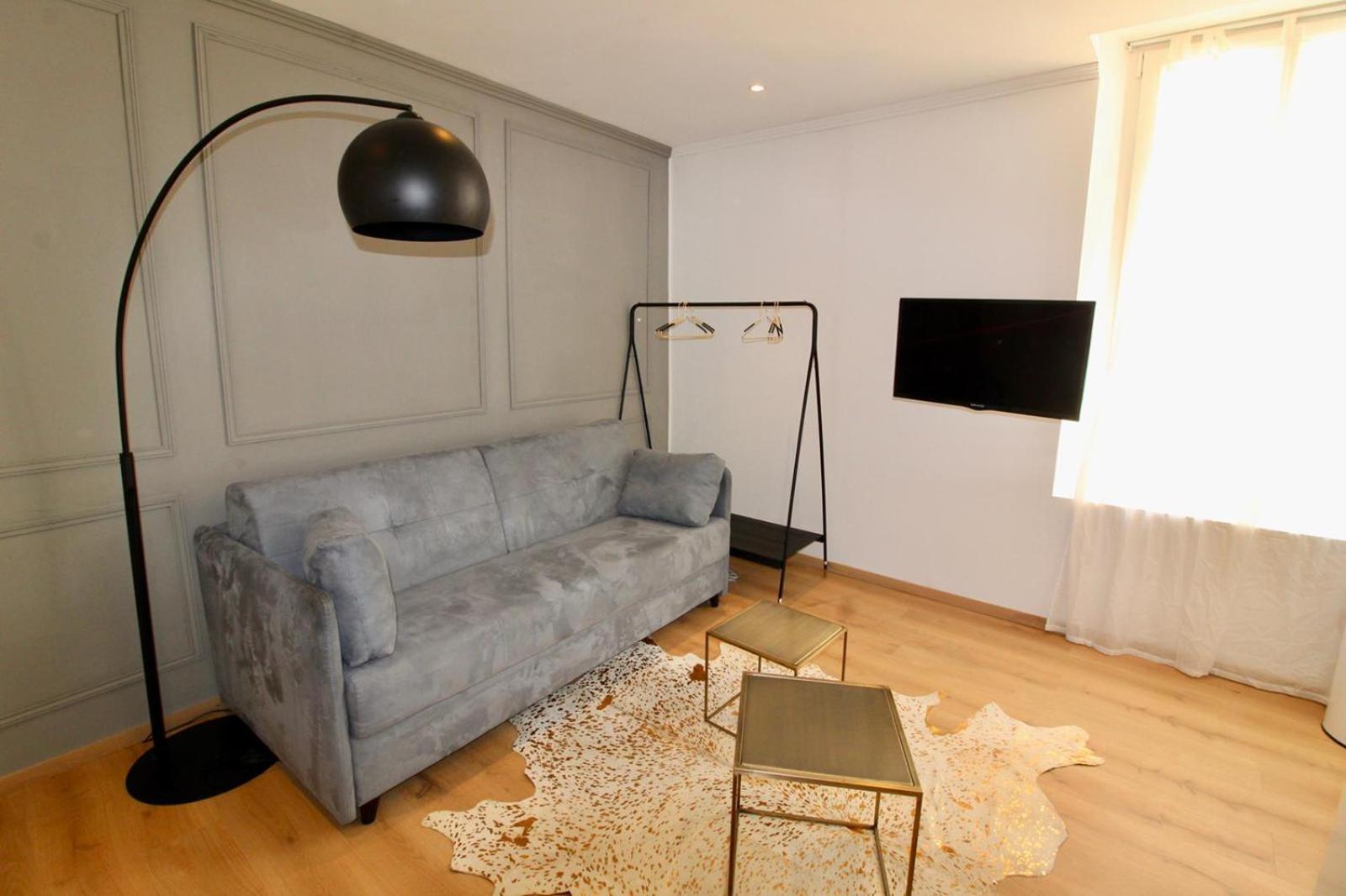 Lovely Renovated Studio Golden Square Pedestrian photo 2