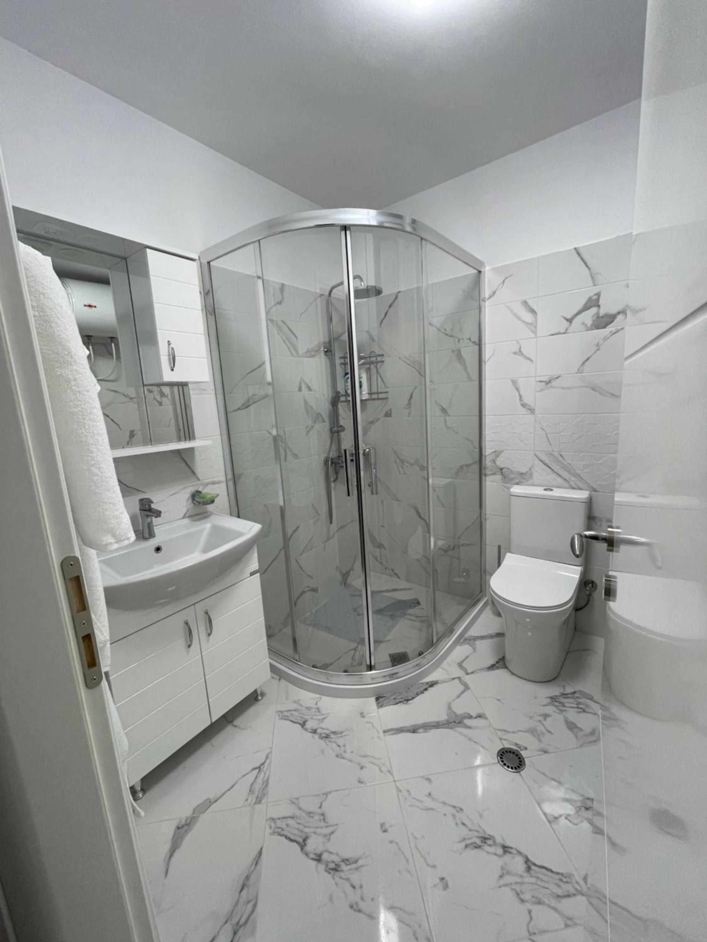 Kelvi’s Apartment