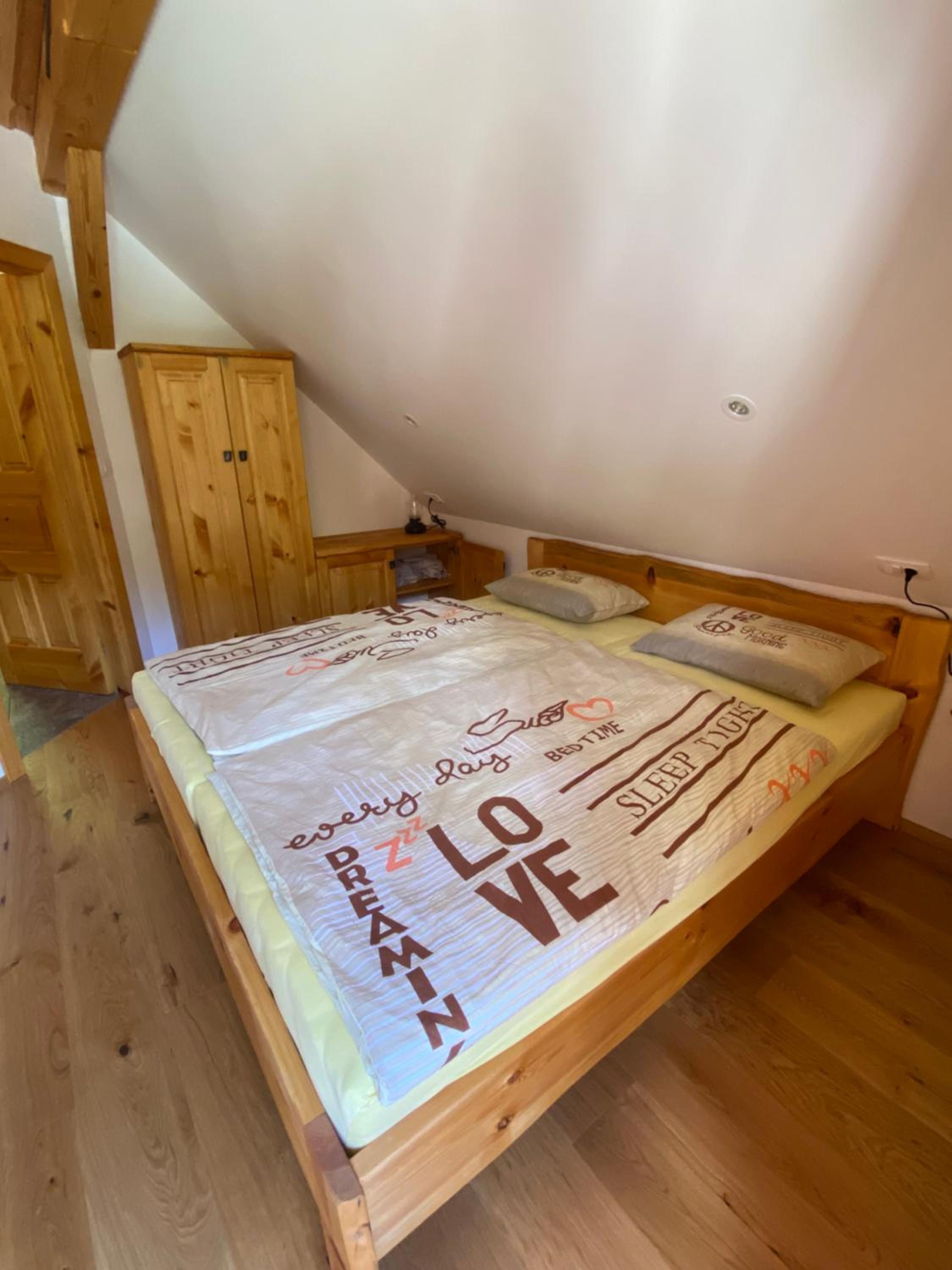 Apartma in Bungalov Jezerci view 2