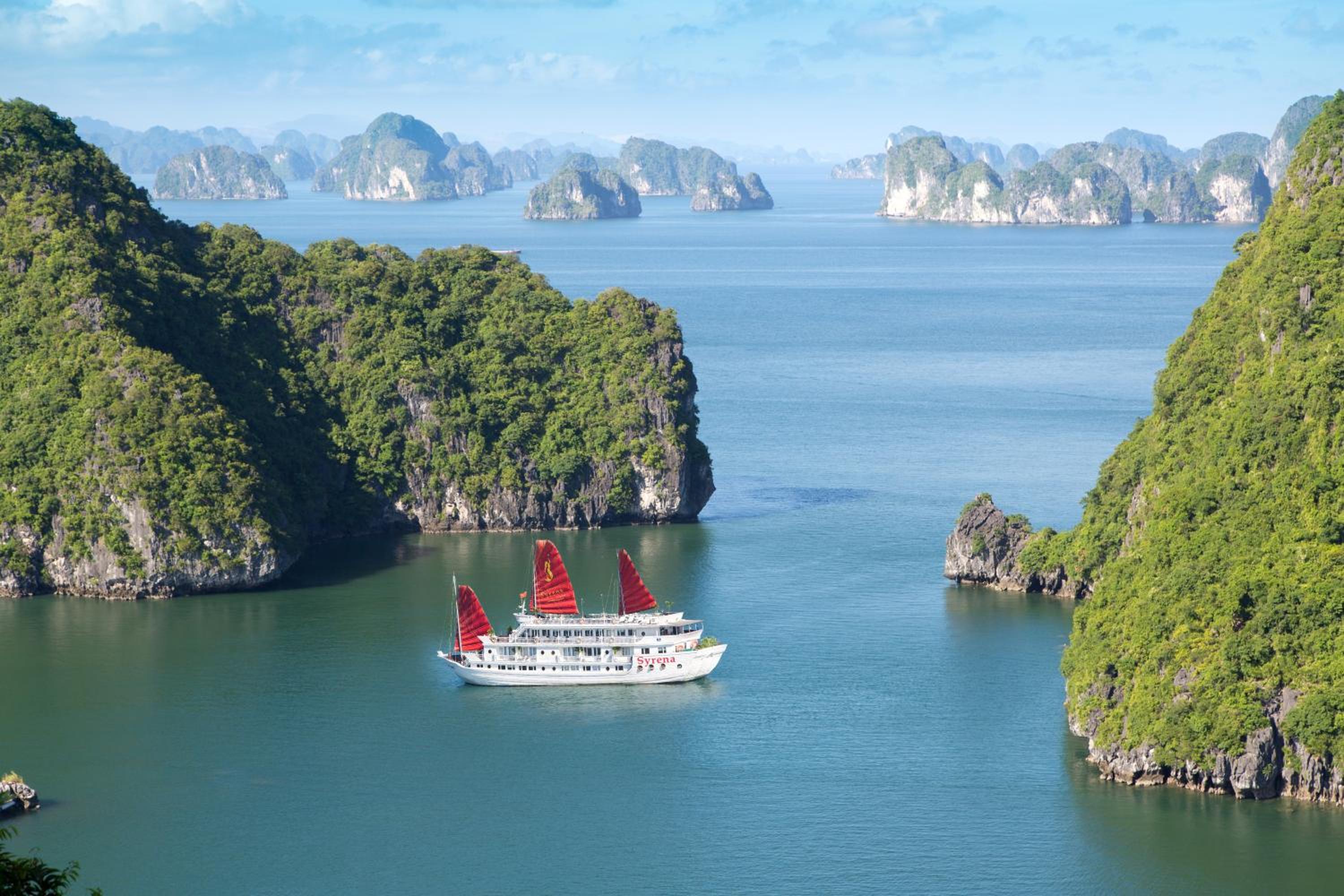 Syrena Cruises