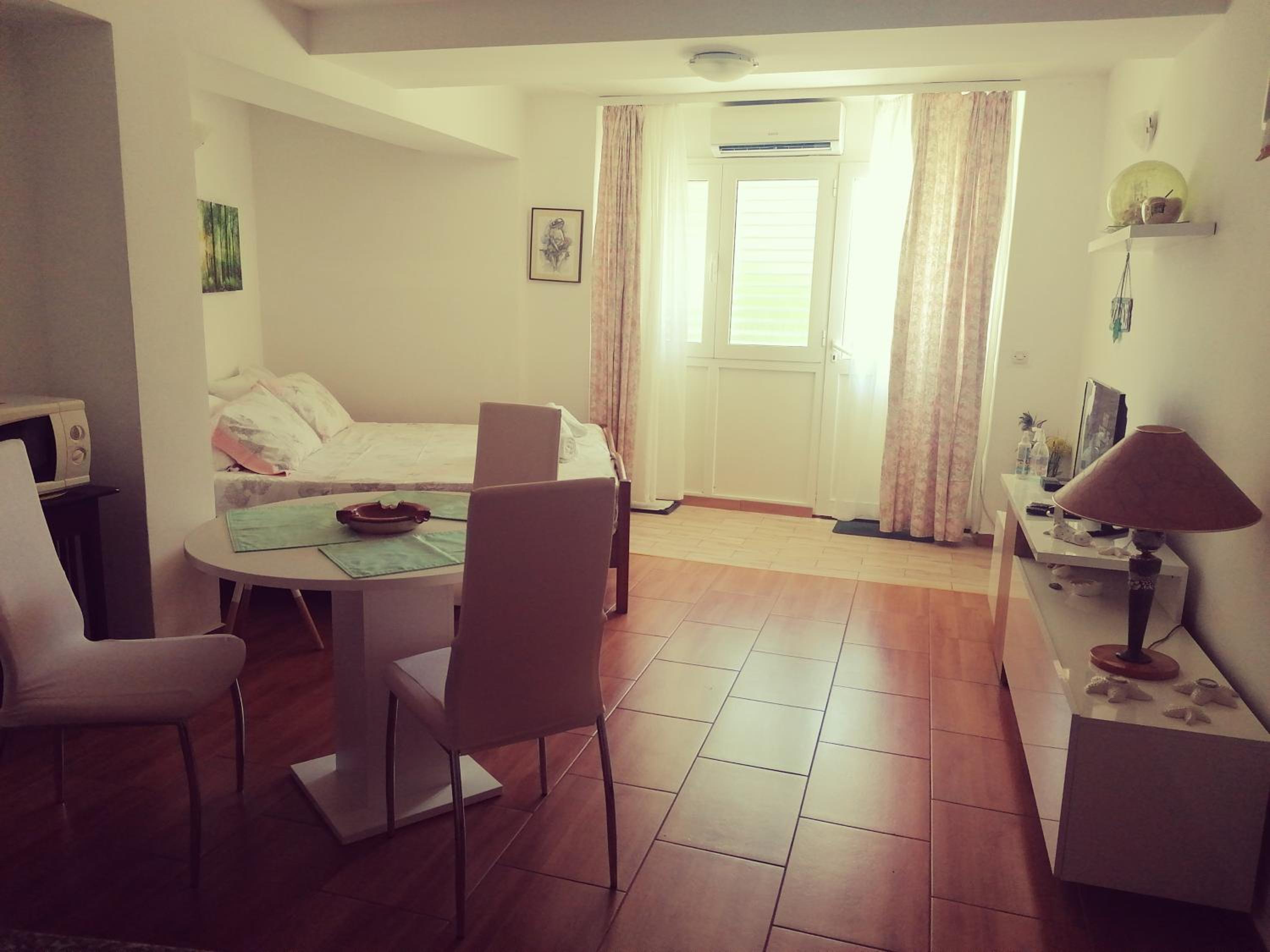 Apartment Lju on the Beach view 4