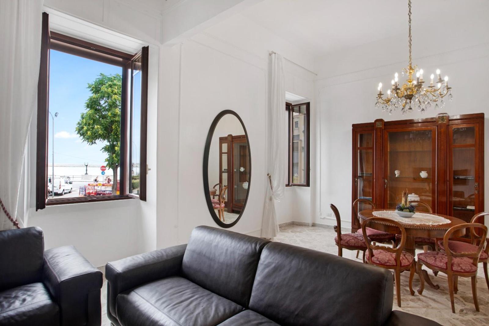 GuestHost - Casa Cinzia Lungomare Exclusive Flat view 2