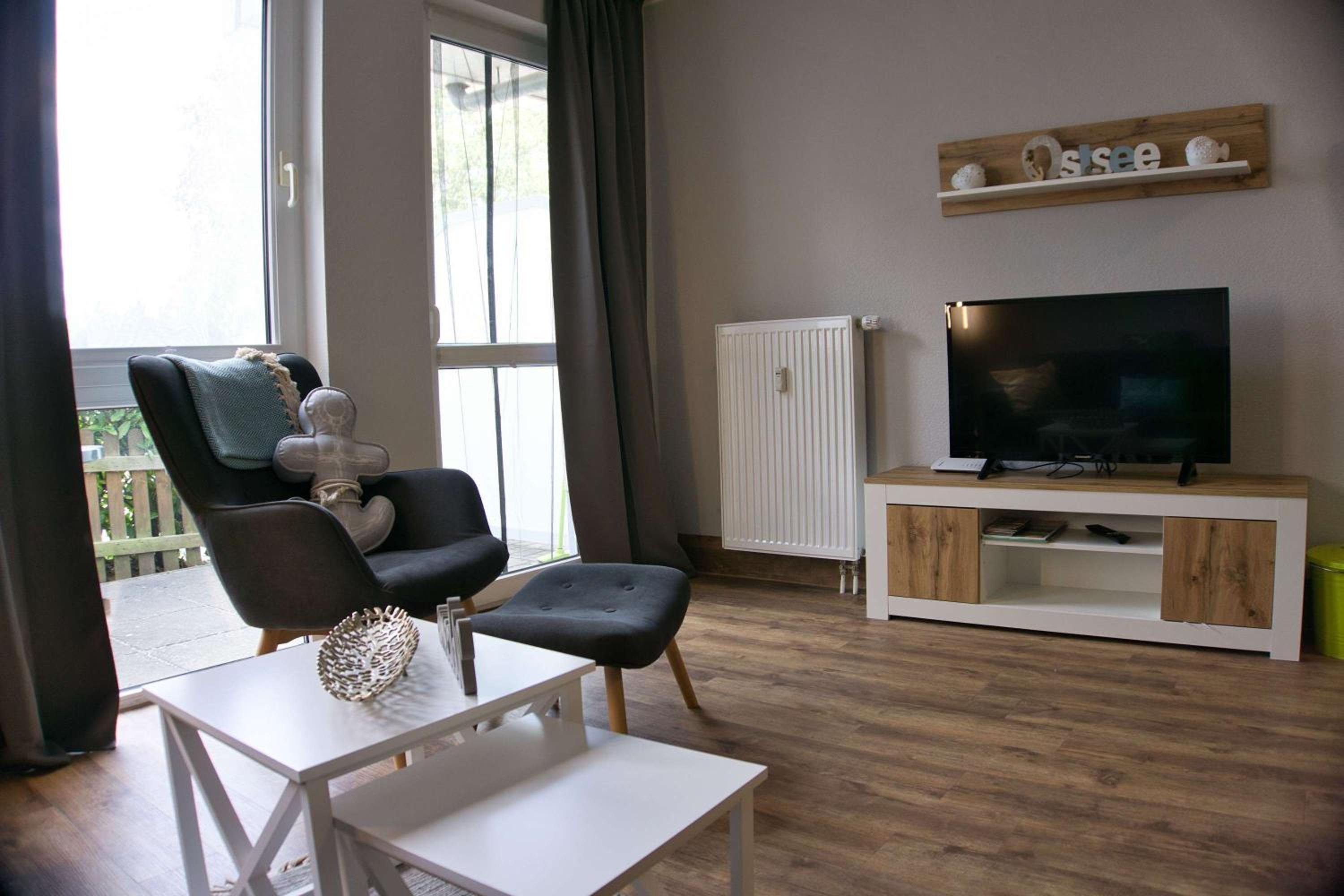 Strandhaus Mönchgut Ferienwohnung 02 mit Sauna und Schwimmbadnutzung im AHOI Sellin