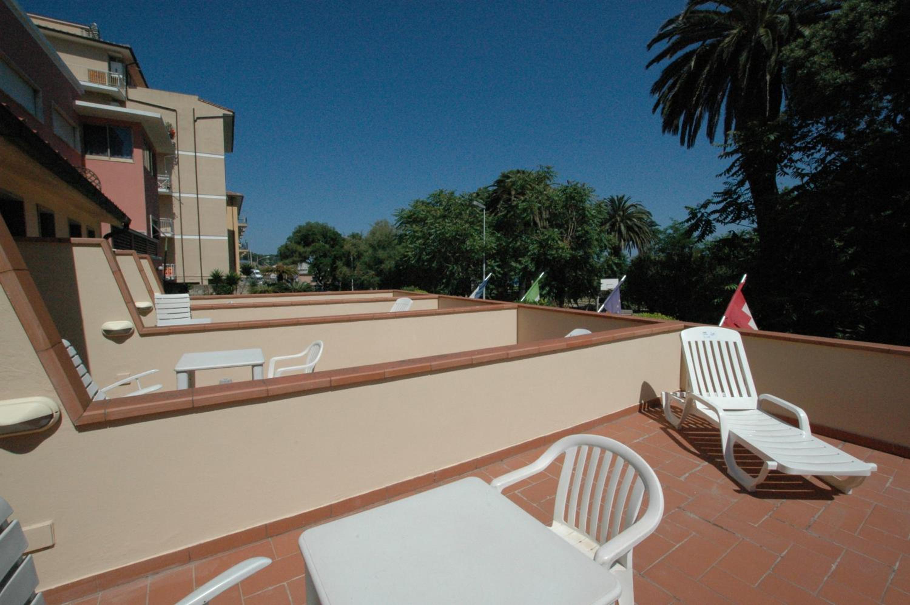balcony
