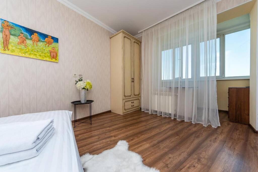 Nikira apartment 286 Оболонская набережная view 5