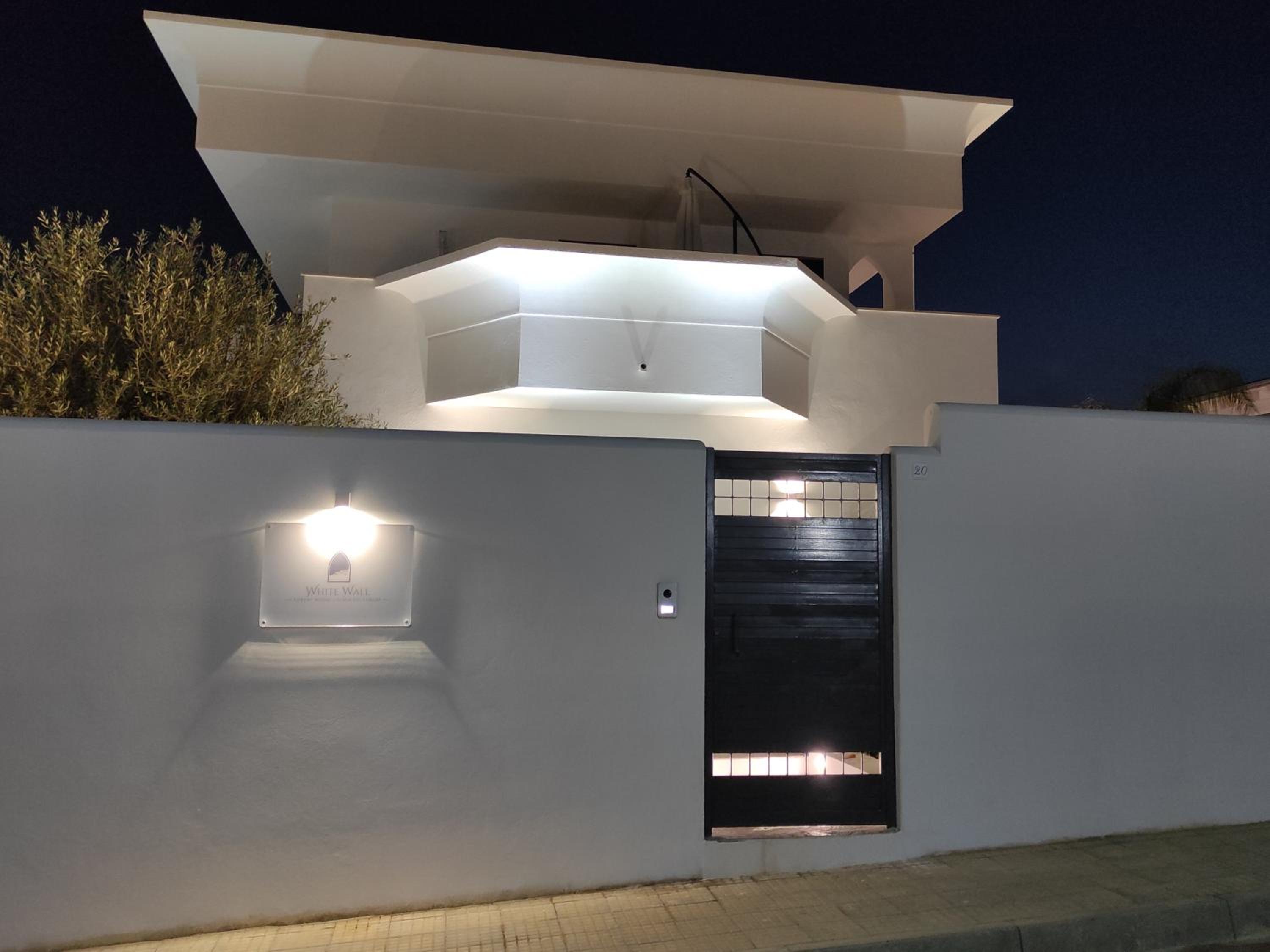 White Wall Home Scala dei turchi view 4