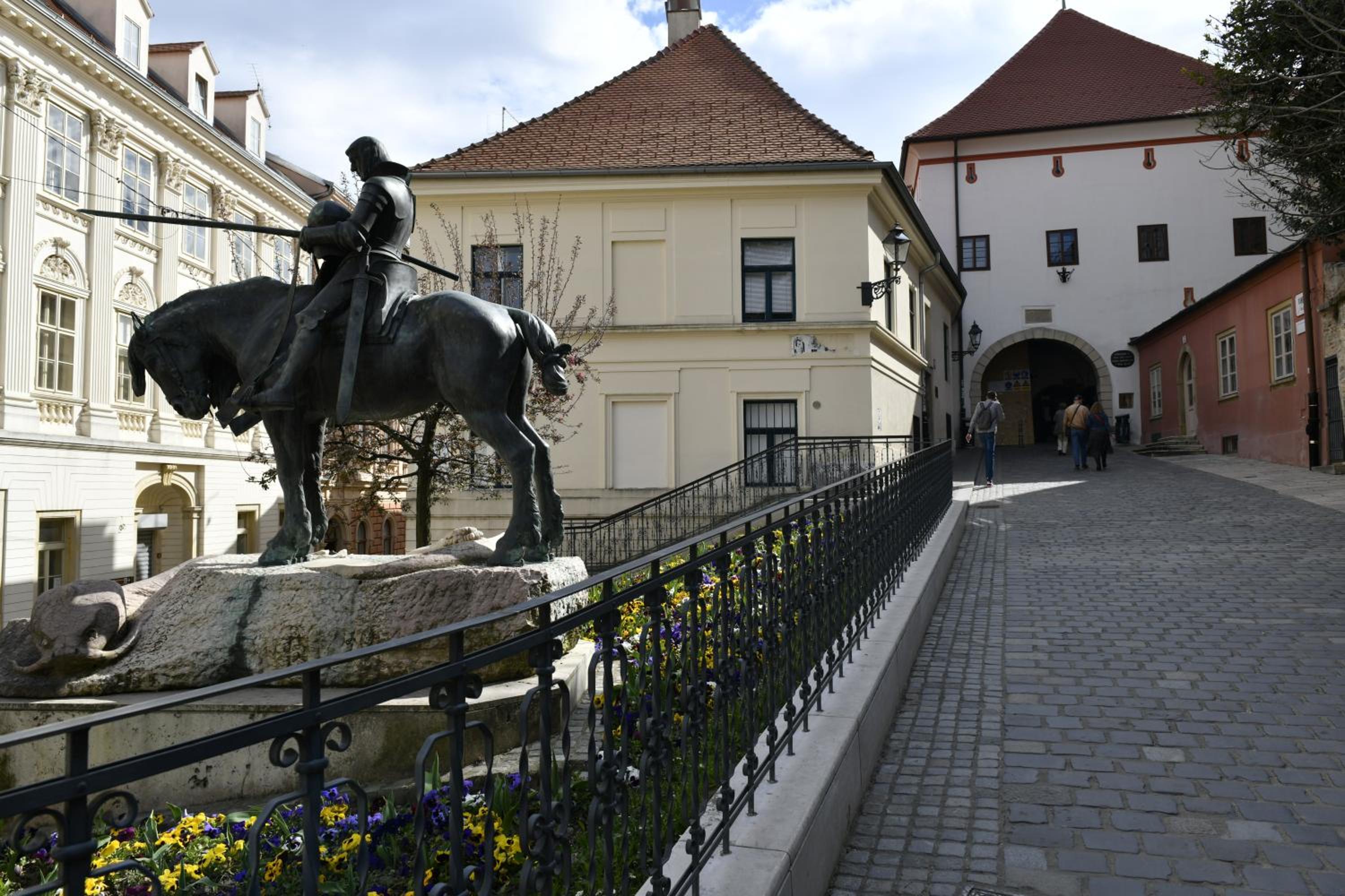Photo 13
