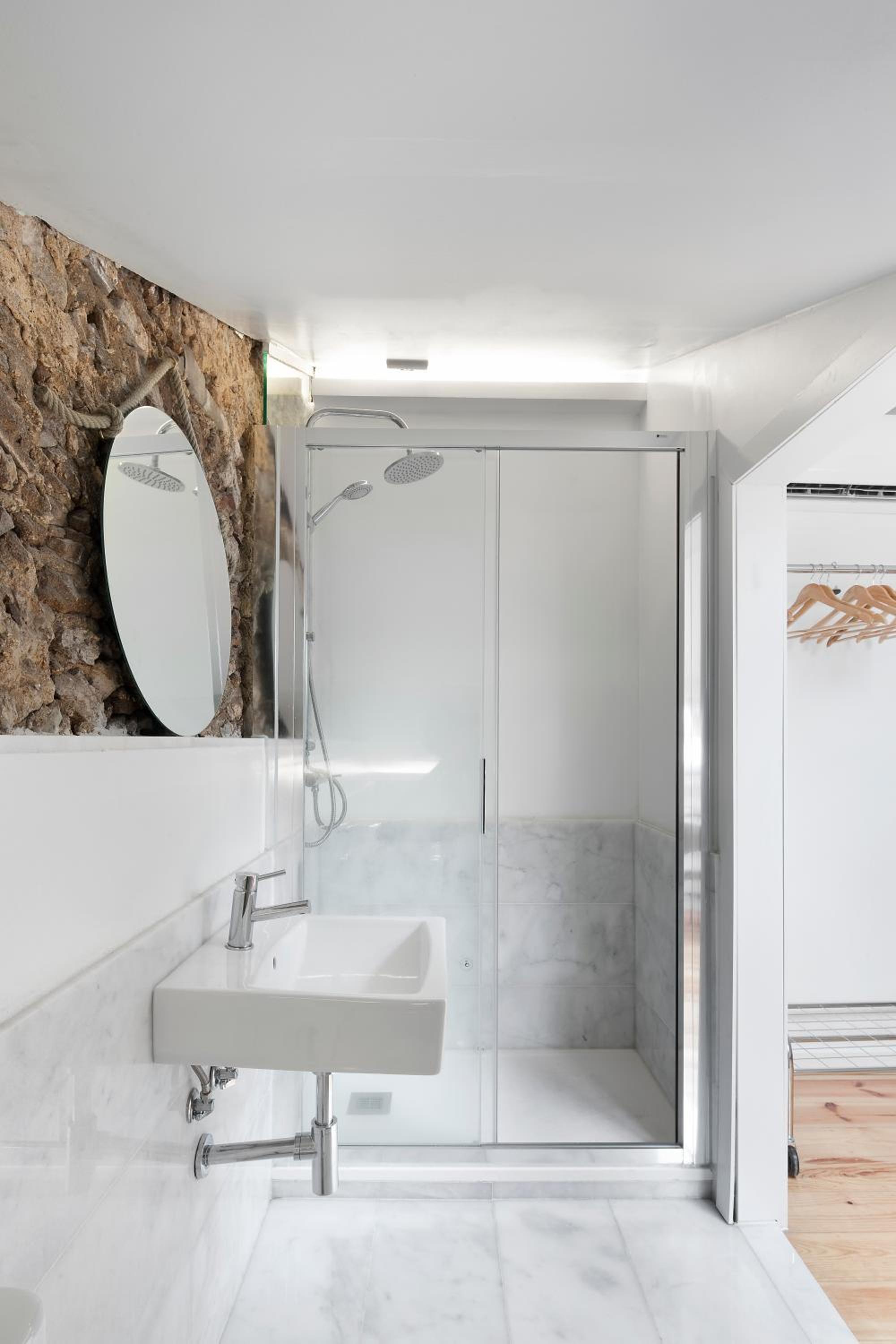 Room Lusíadas with private bathroom view 3