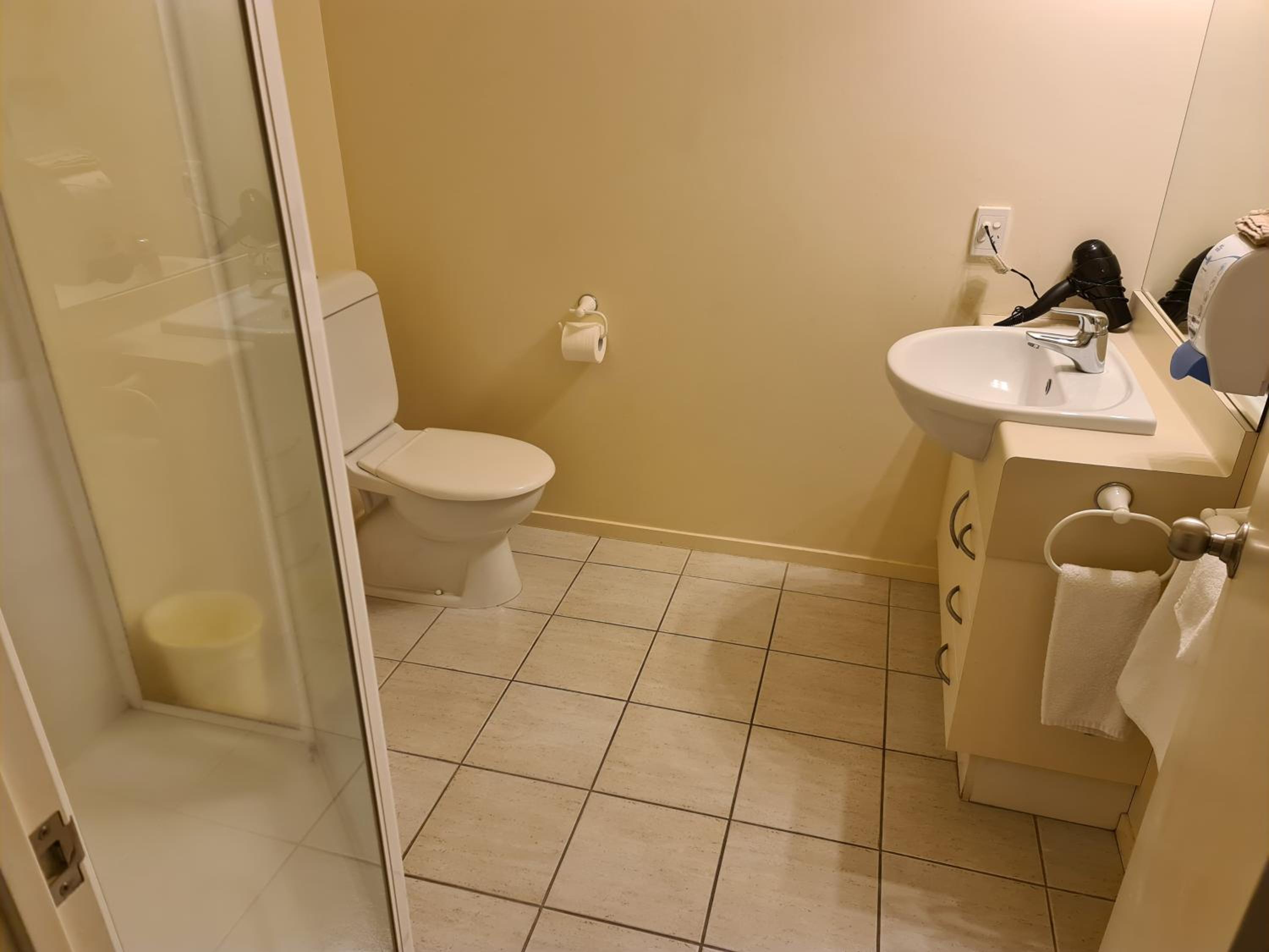 Oceanside Resort Internal Ground Floor Studio Unit Privately Owned in Mt Maunganui No External window or Air Conditioning view 3