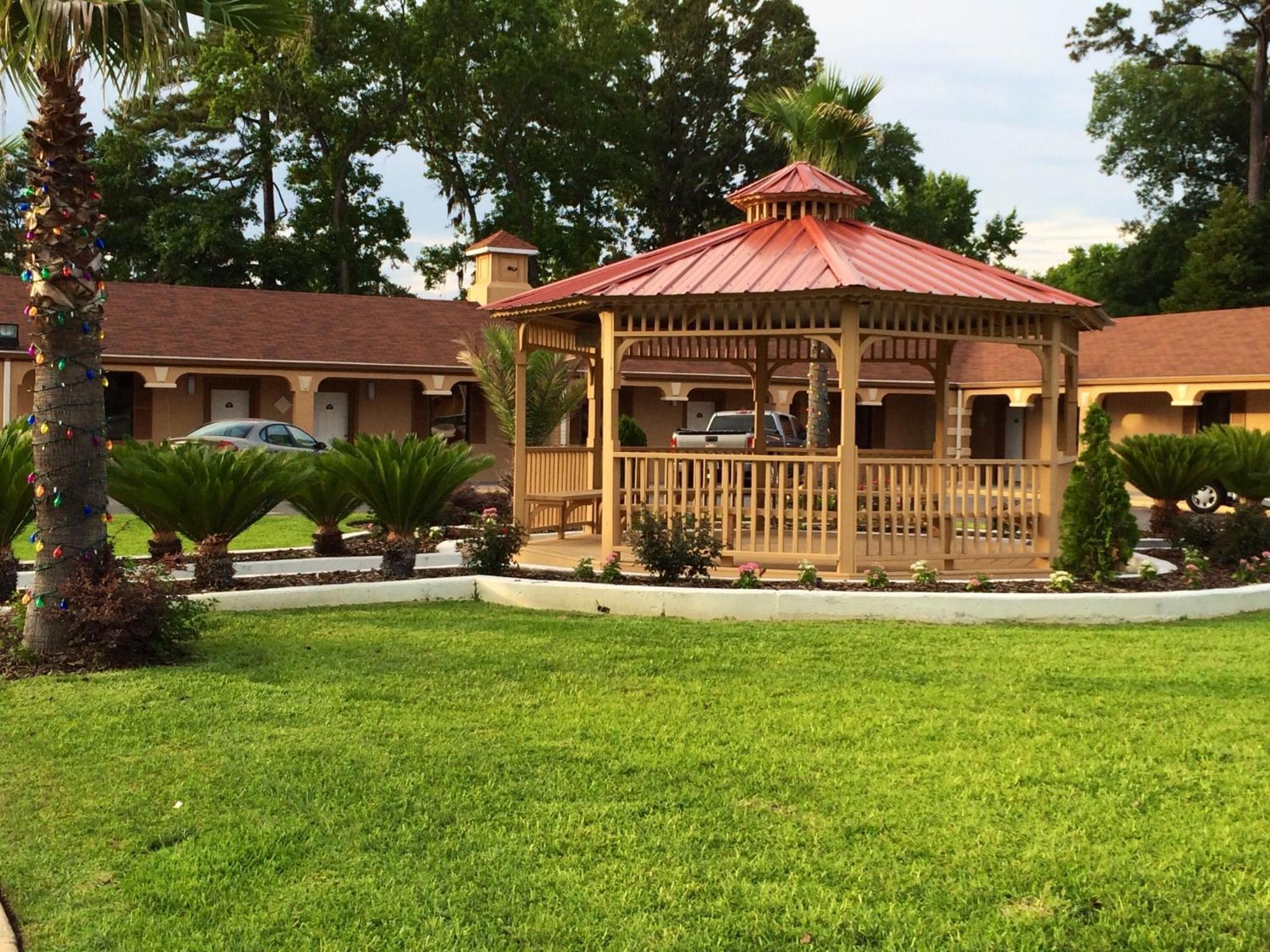 Deluxe Inn - Savannah