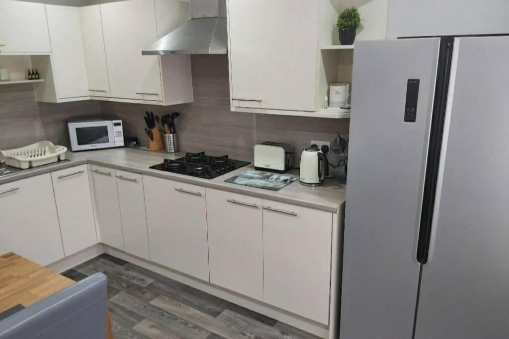 5 Riverside Place Thurso. 2 bed, 2 bathrooms. view 5