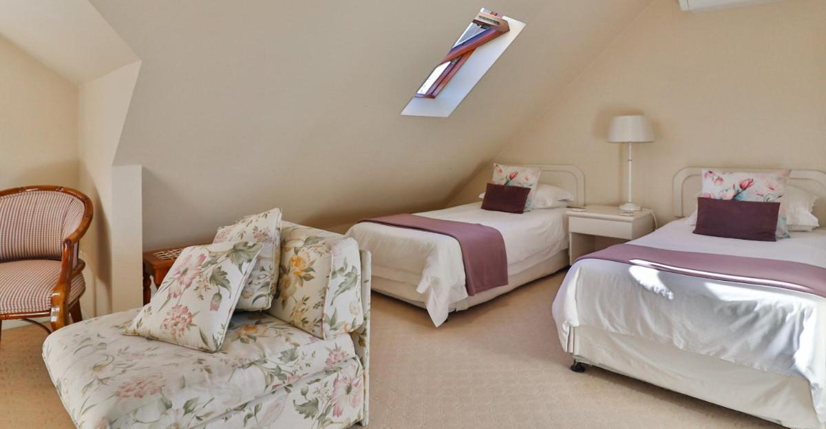 Knightsbury Guest House