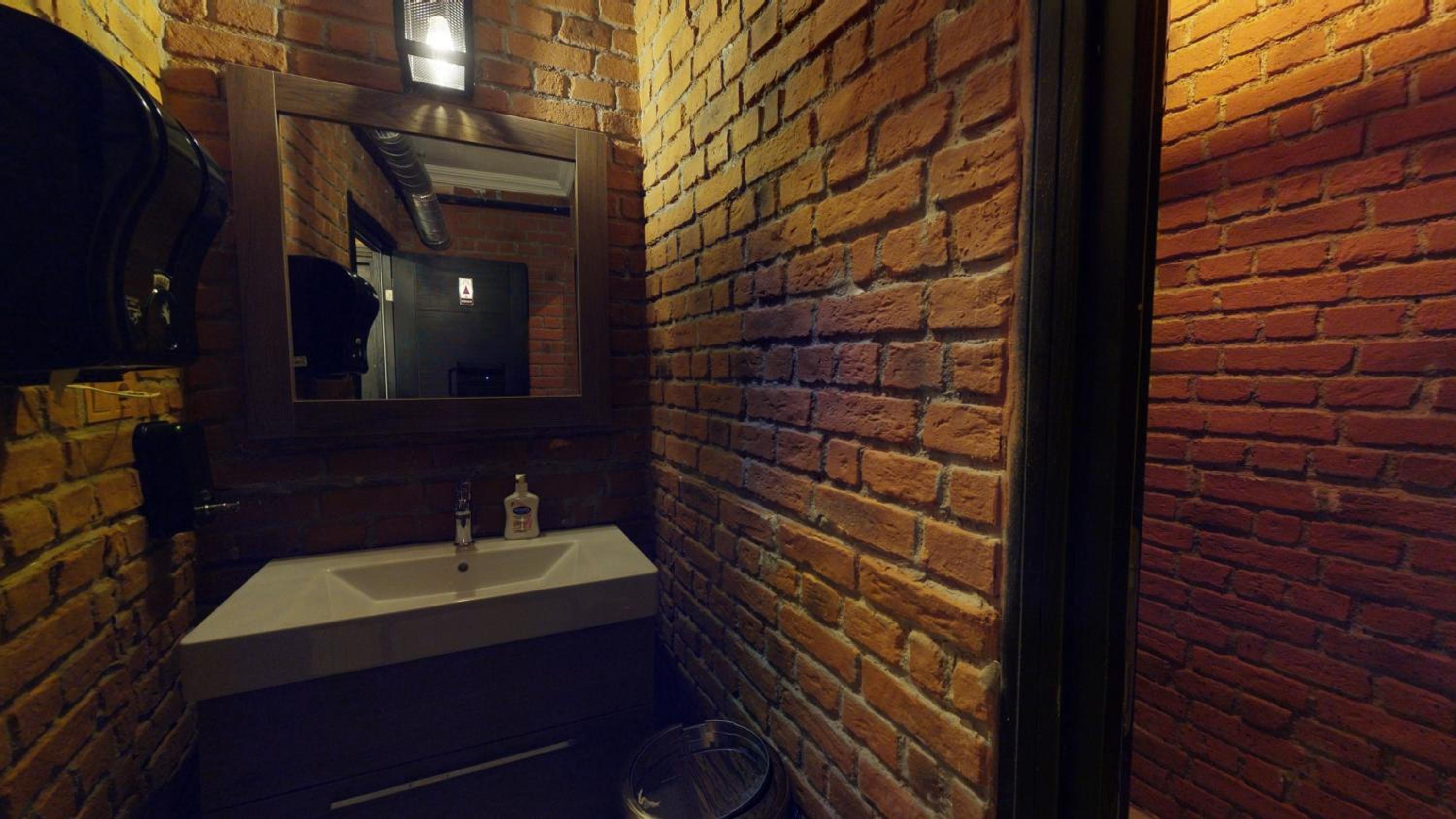 The Wolf Otel - Image 53