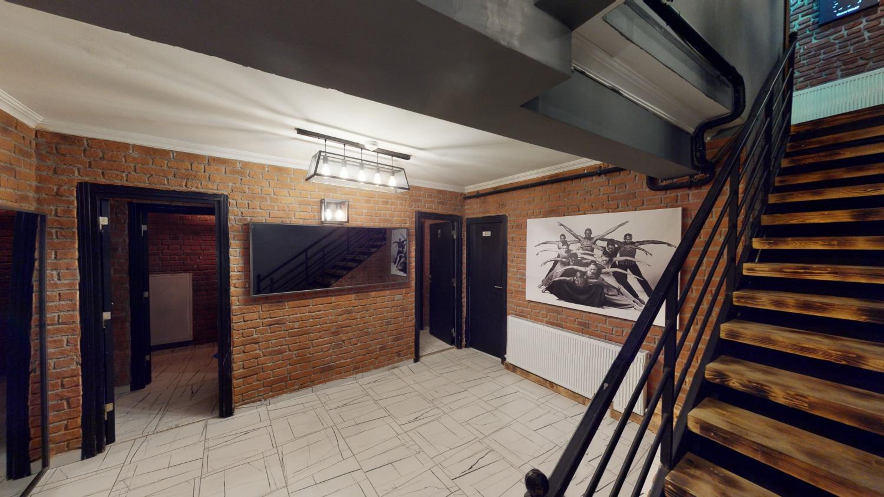 The Wolf Otel - Image 31