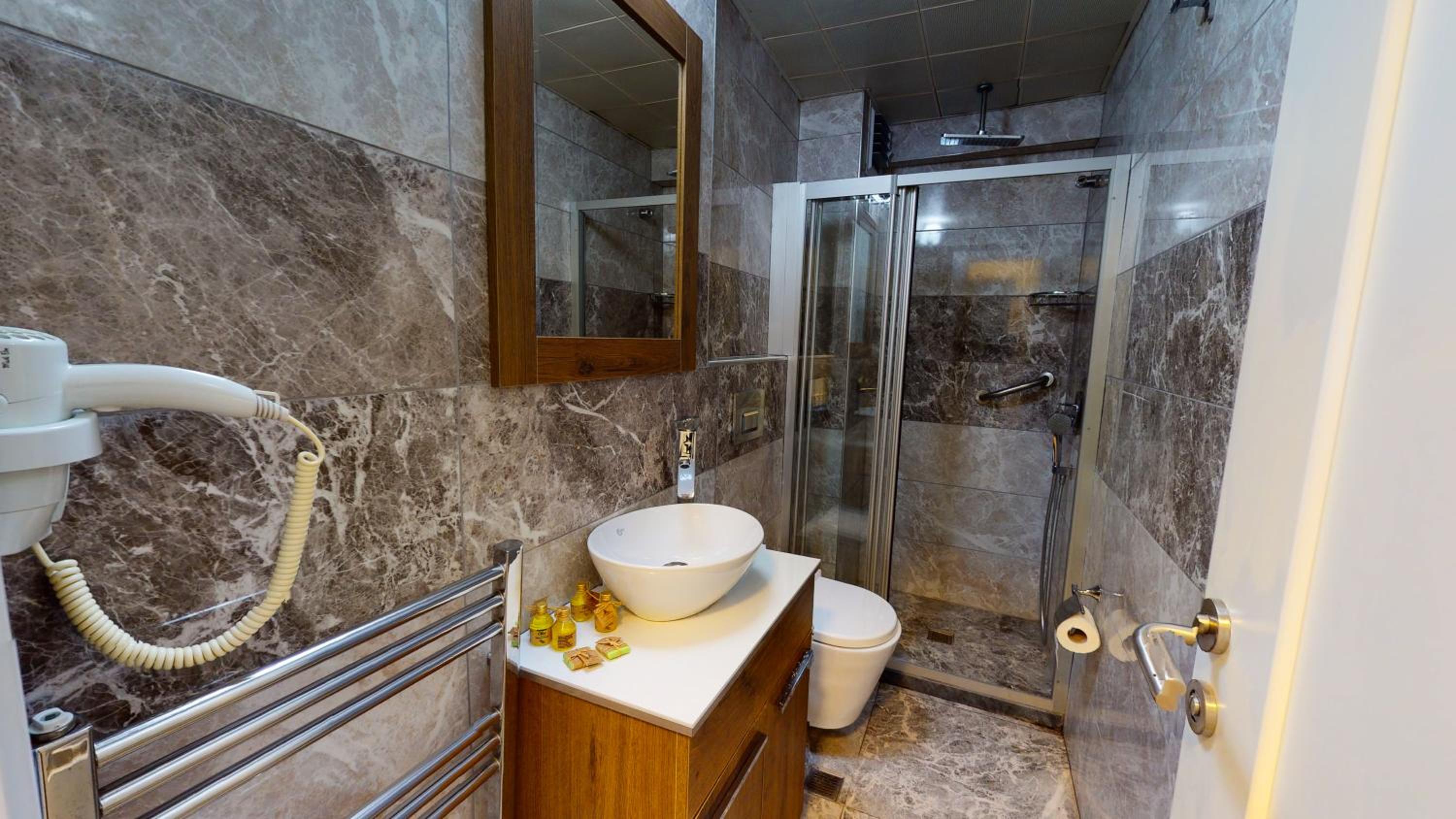 The Wolf Otel - Image 57