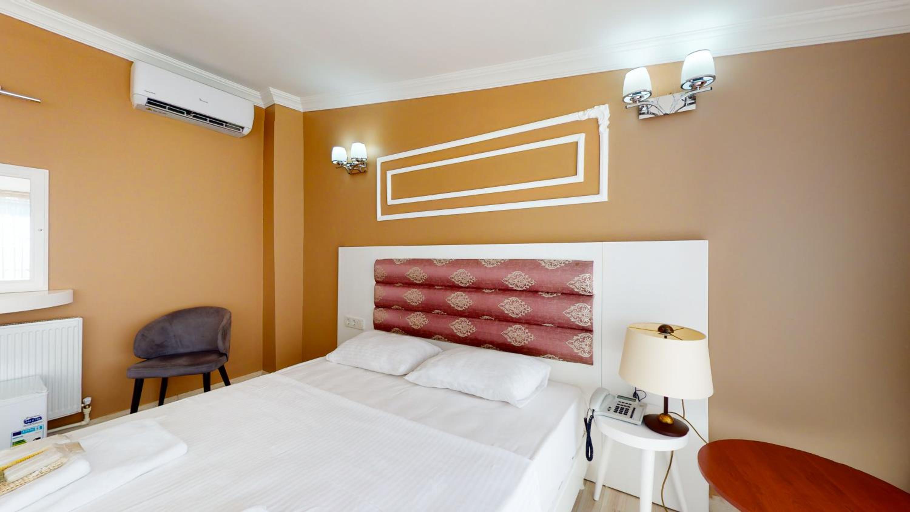 The Wolf Otel - Image 56