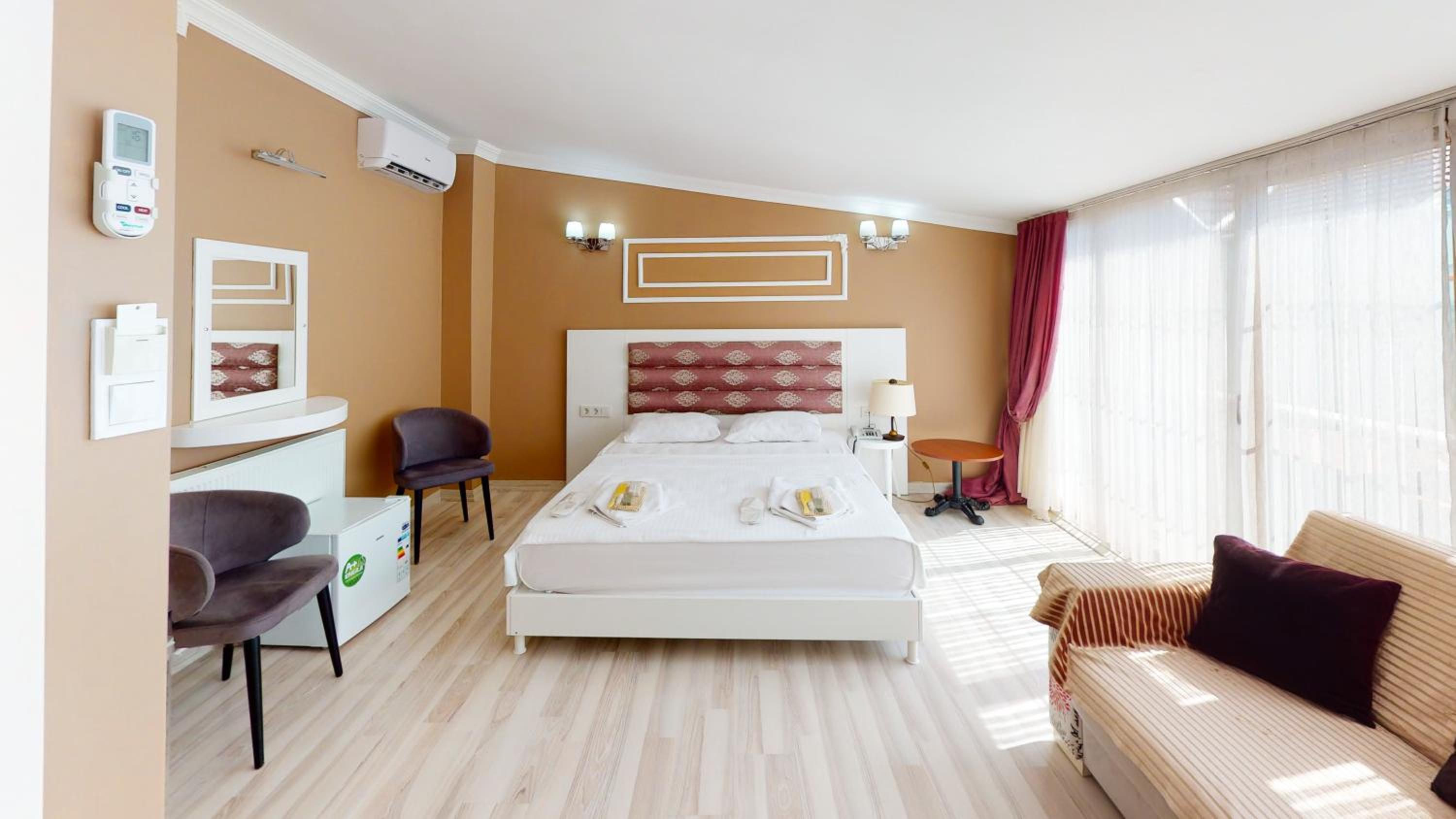 The Wolf Otel - Image 9