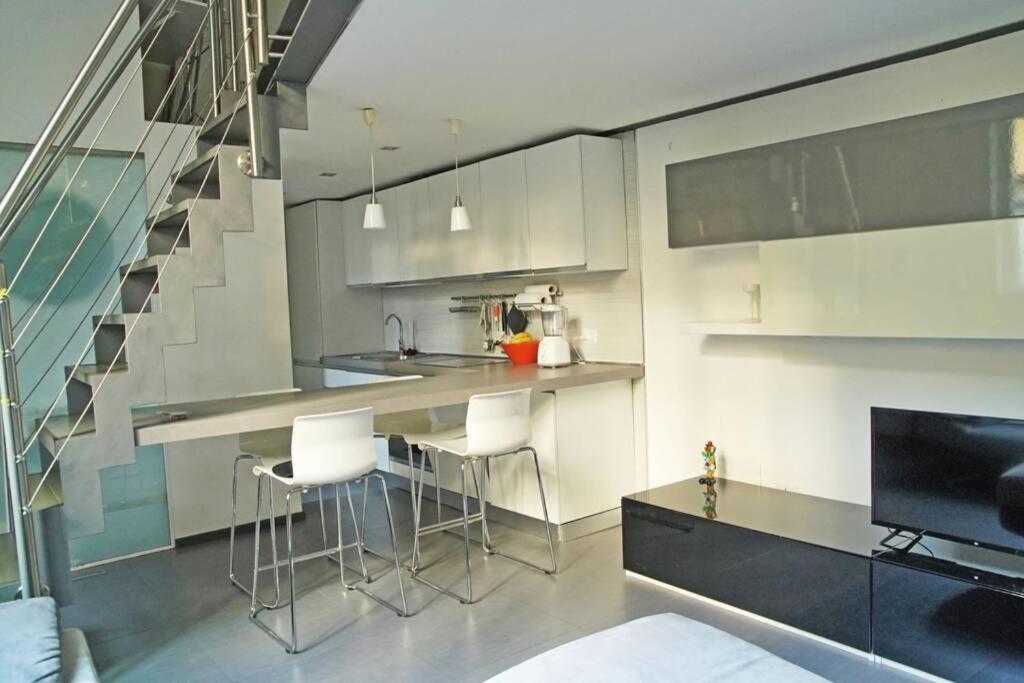 Urban House - Nice Loft Navigli Milan Restyled!