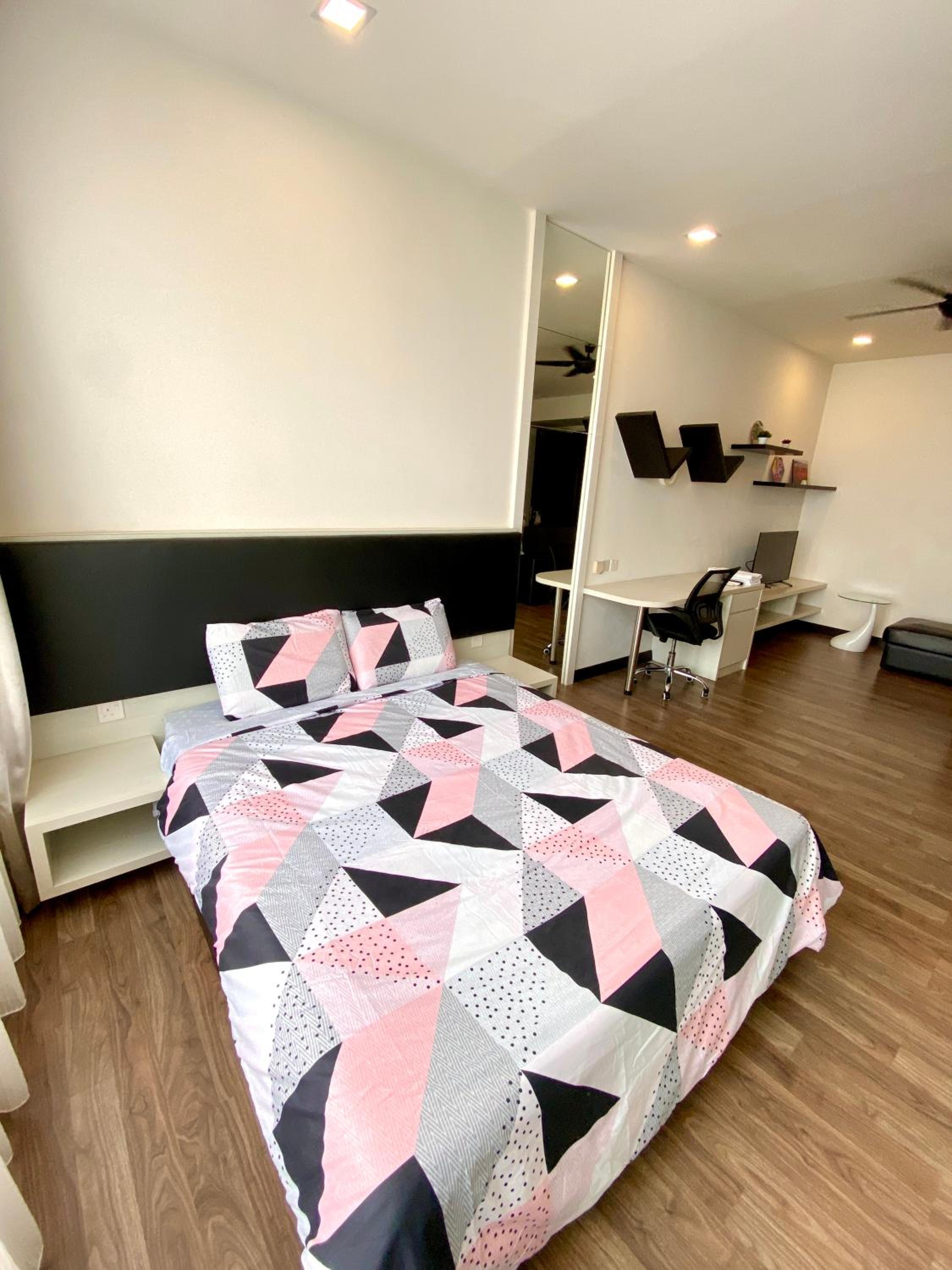 Landmark Residence 2, Studio for 2 pax, High floor, Nice View, Free Parking, Budget Stay photo 1