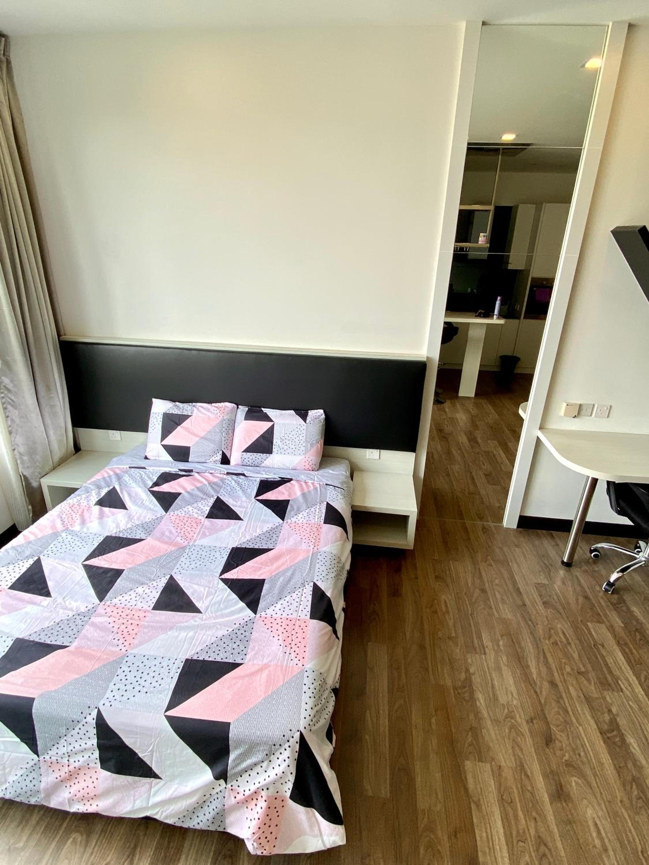 Landmark Residence 2, Studio for 2 pax, High floor, Nice View, Free Parking, Budget Stay photo 7