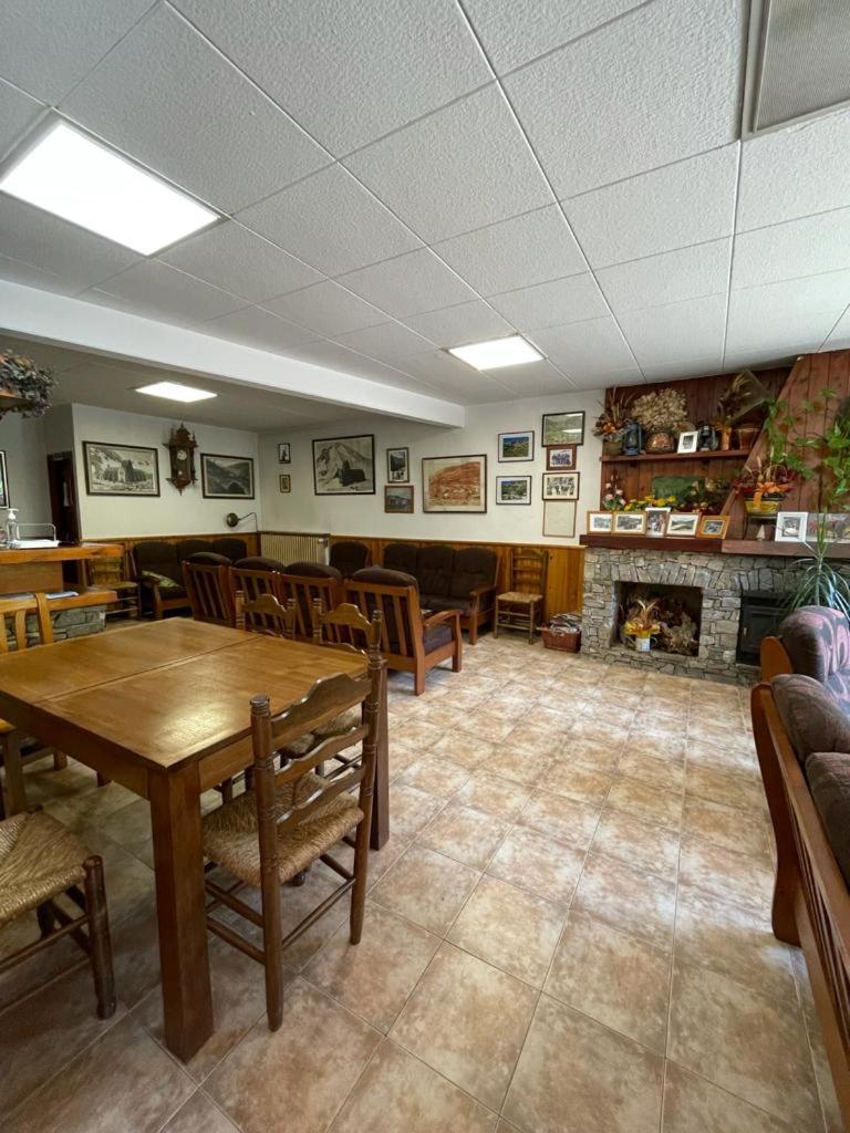 Hostal Ter view 3