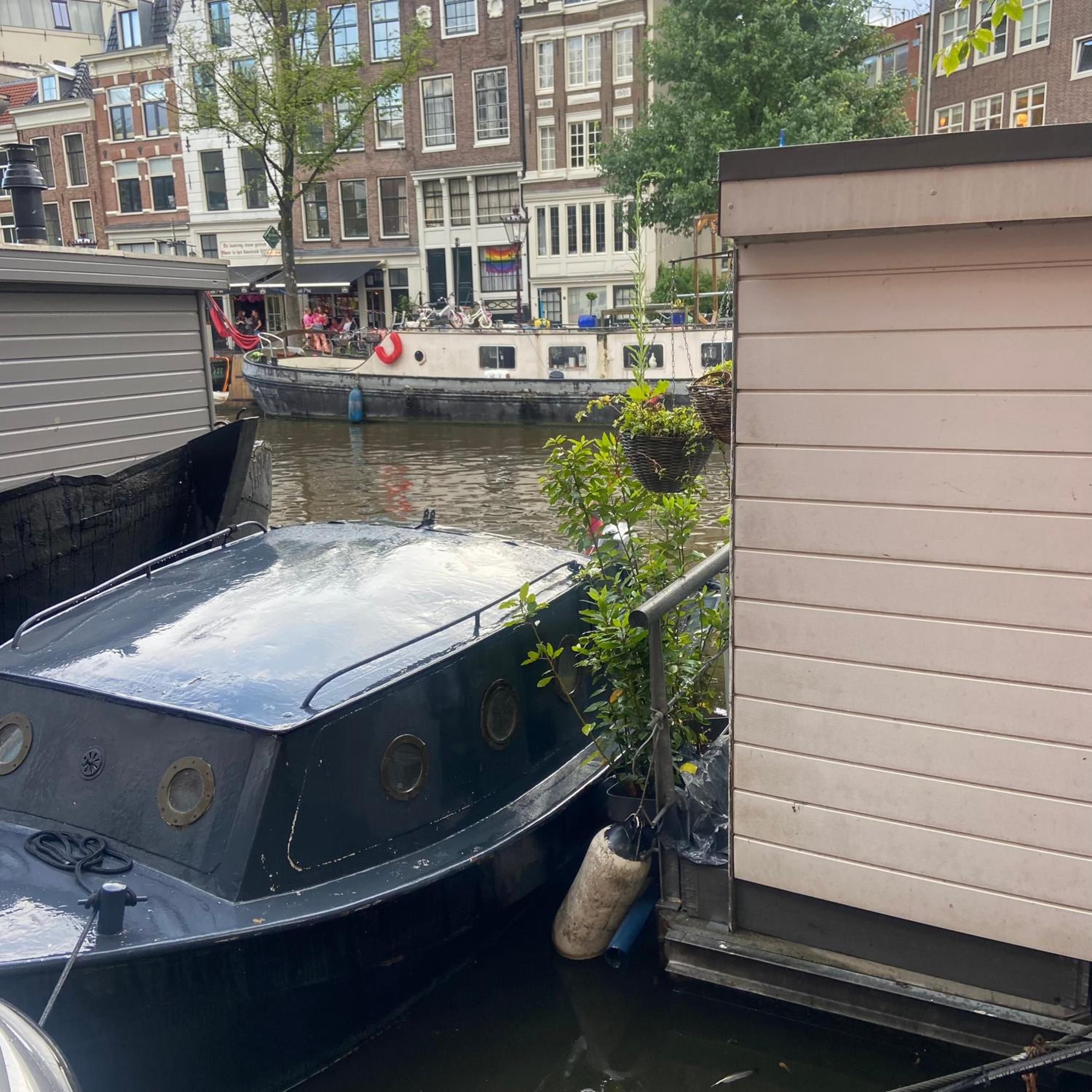 Houseboat Bonnie