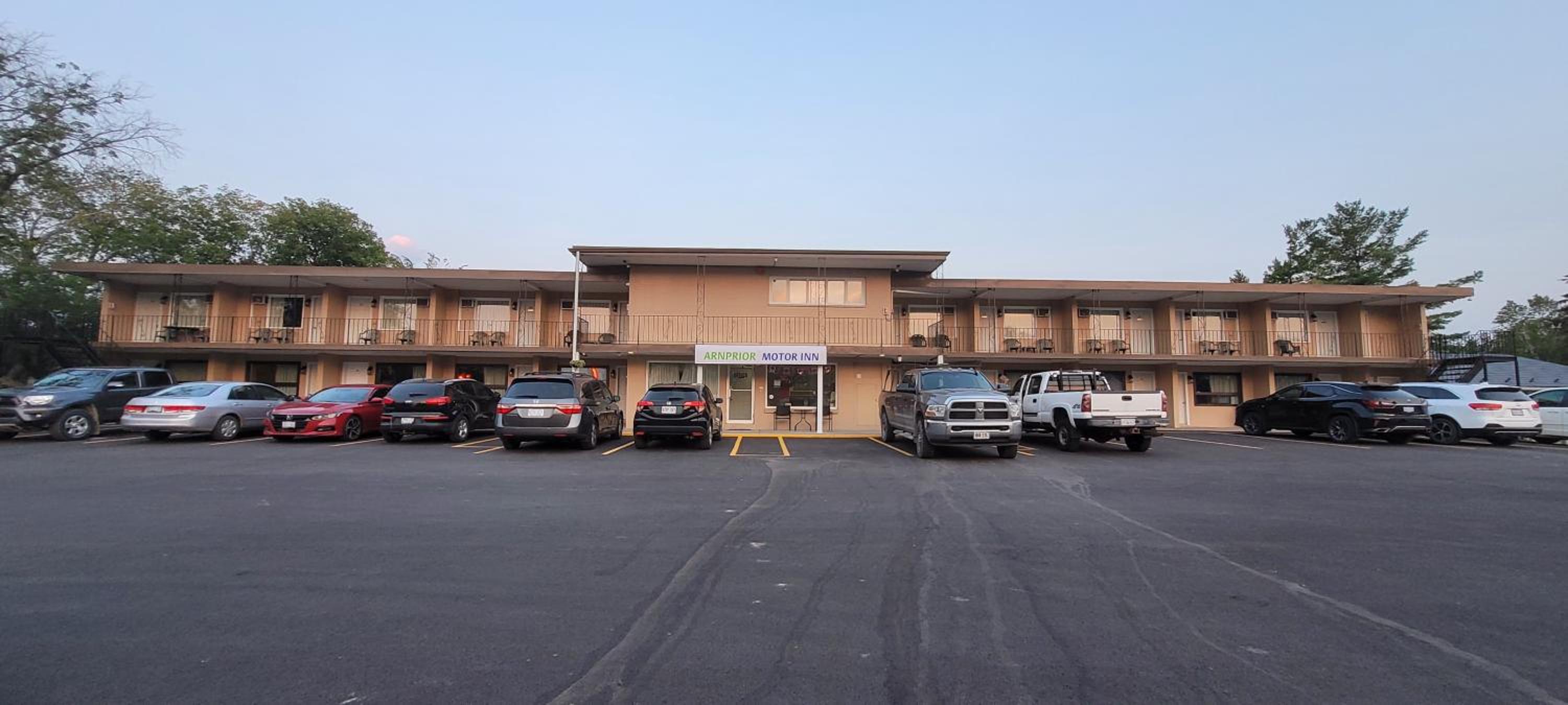 Arnprior Motor Inn