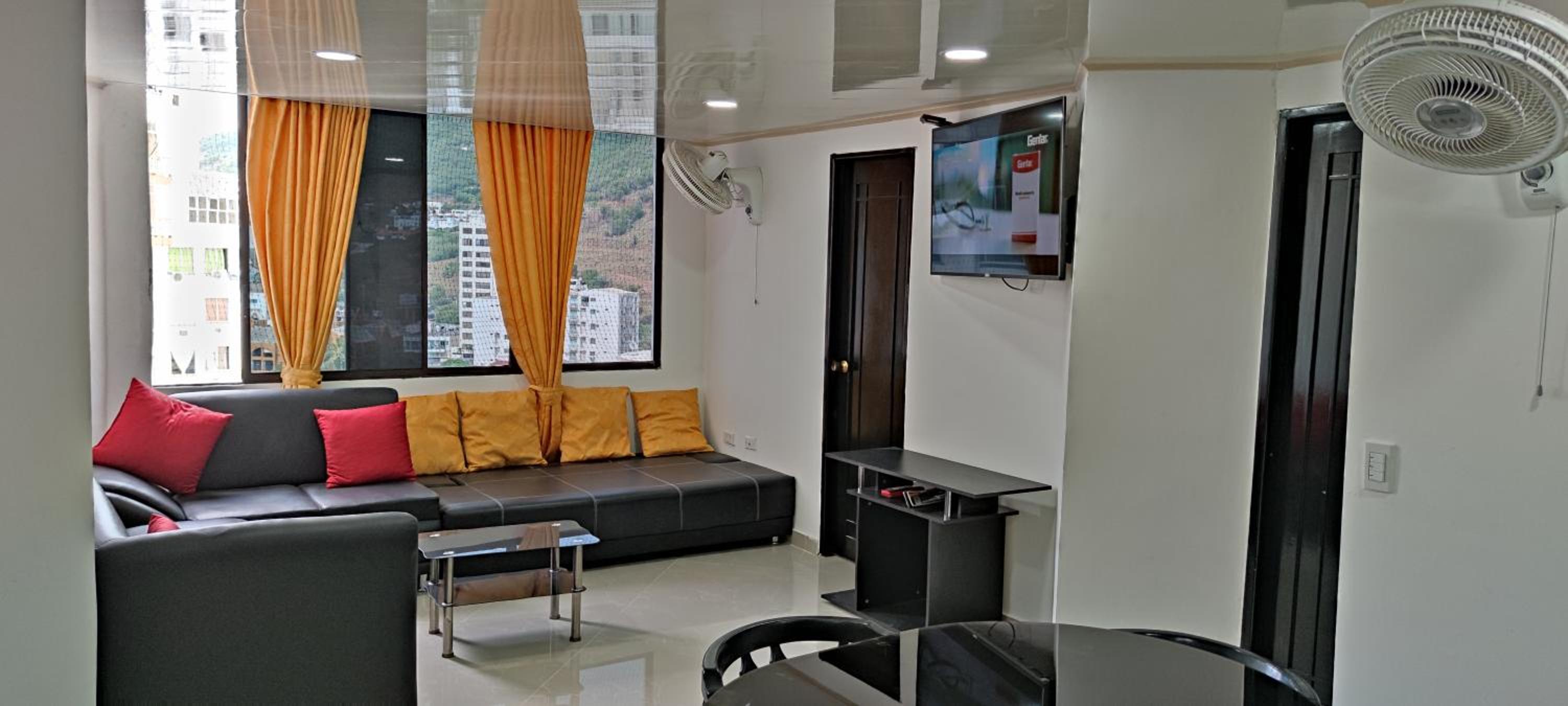 Condominio al frente de la playa EL RODADERO! Amplio y hermoso apartamento view 5