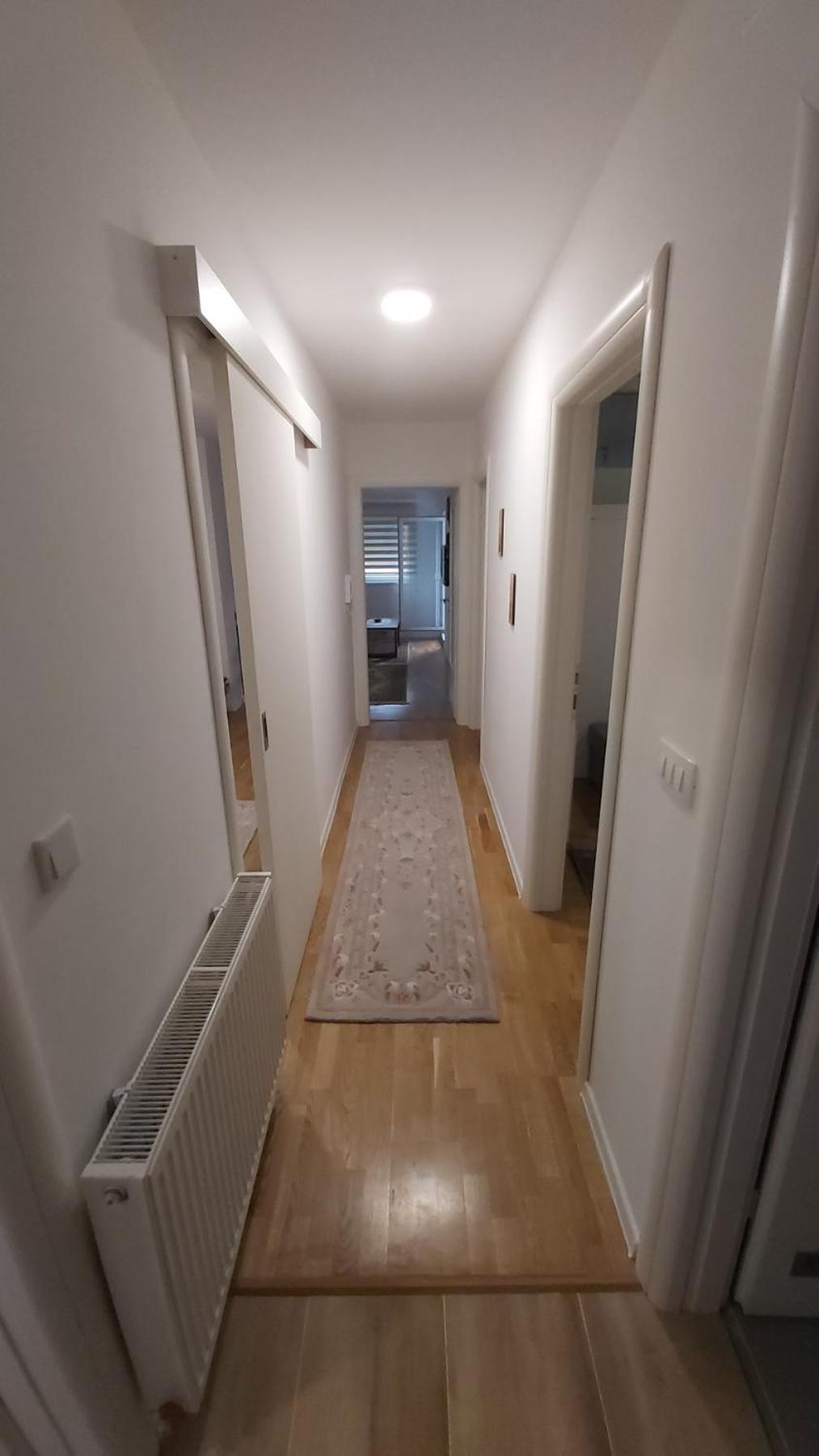 Mercy Deluxapartment view 4