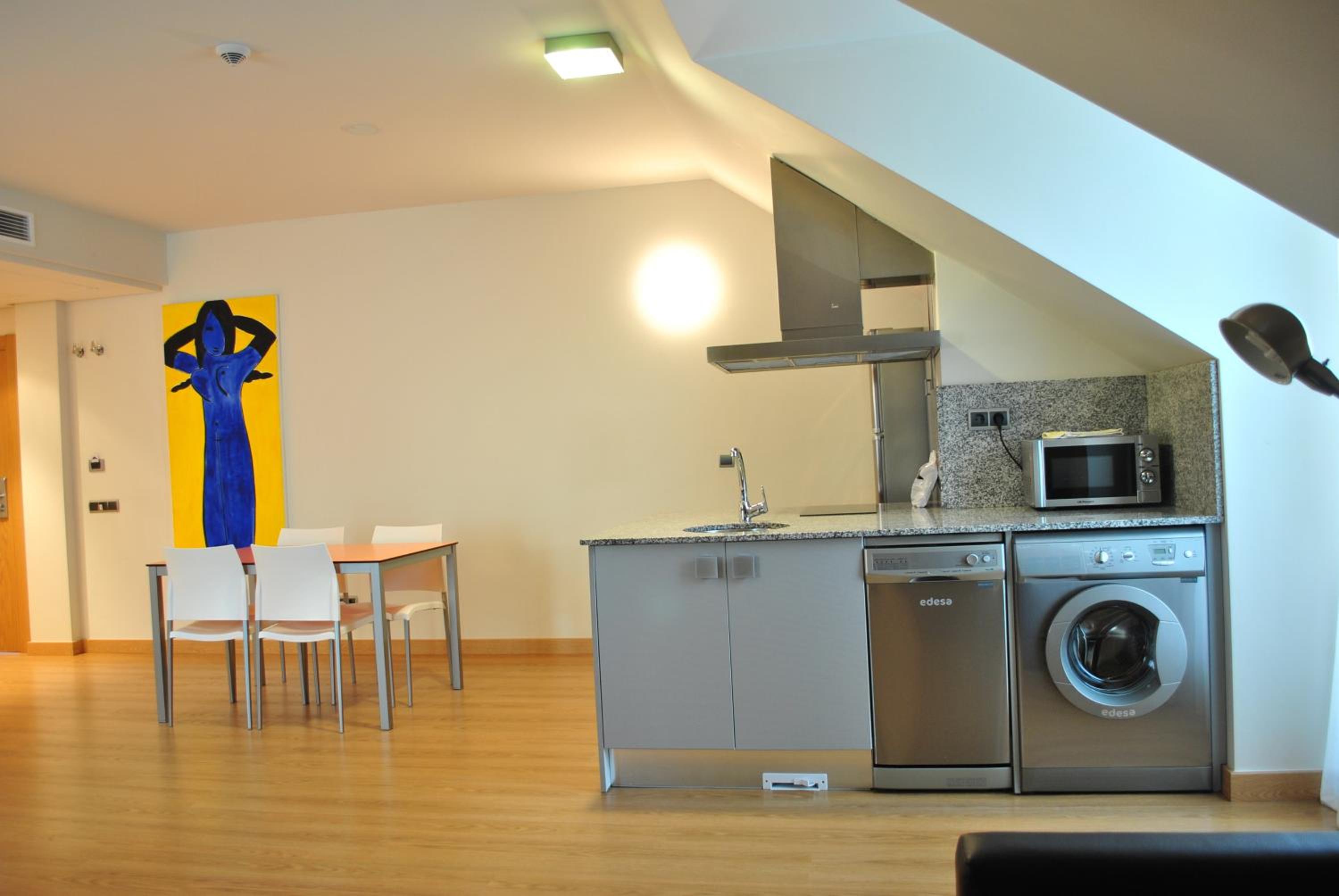 Apartamentos Maritimo Ris con garaje