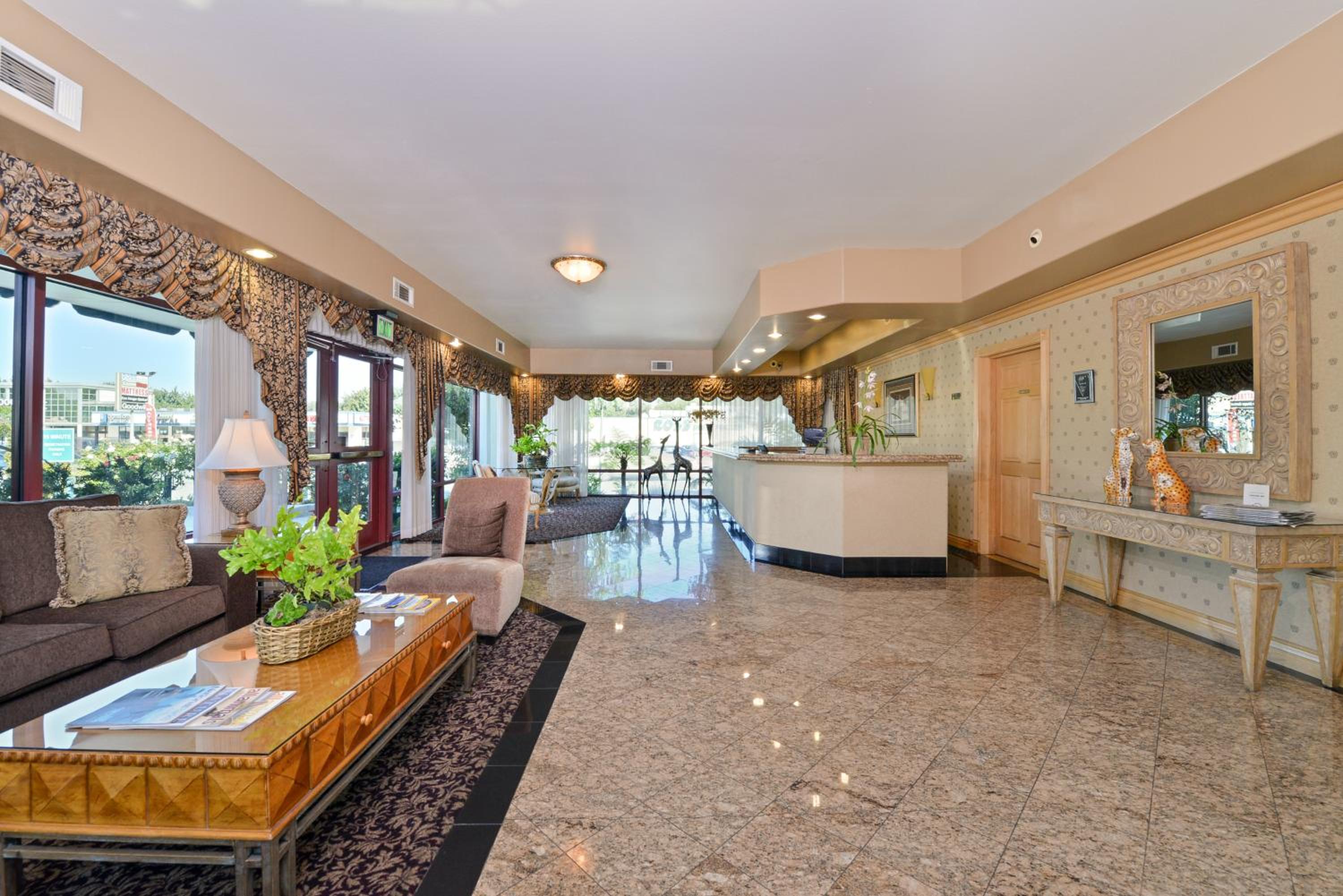 Tarzana Inn - Property Image 22