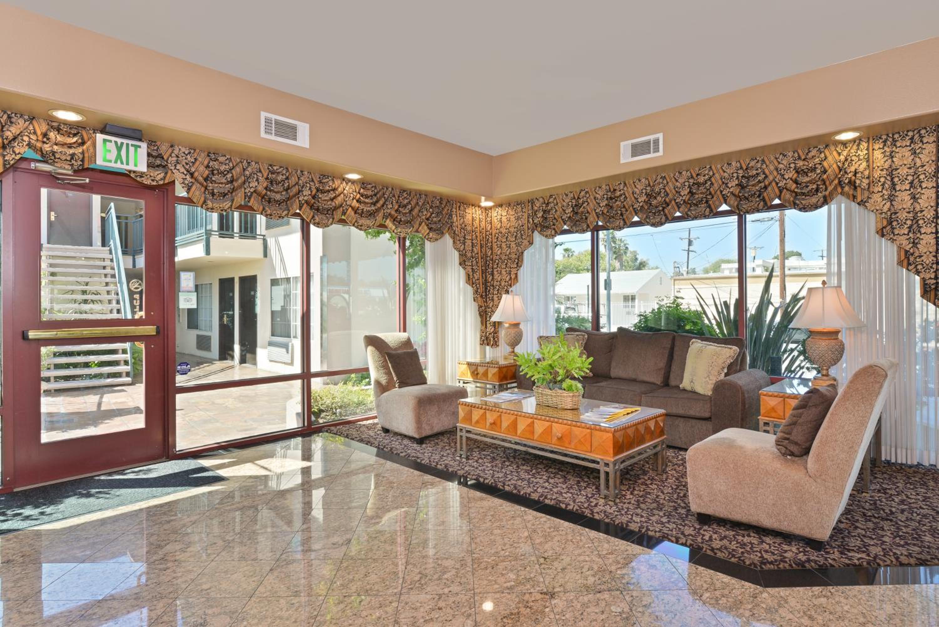 Tarzana Inn - Property Image 18
