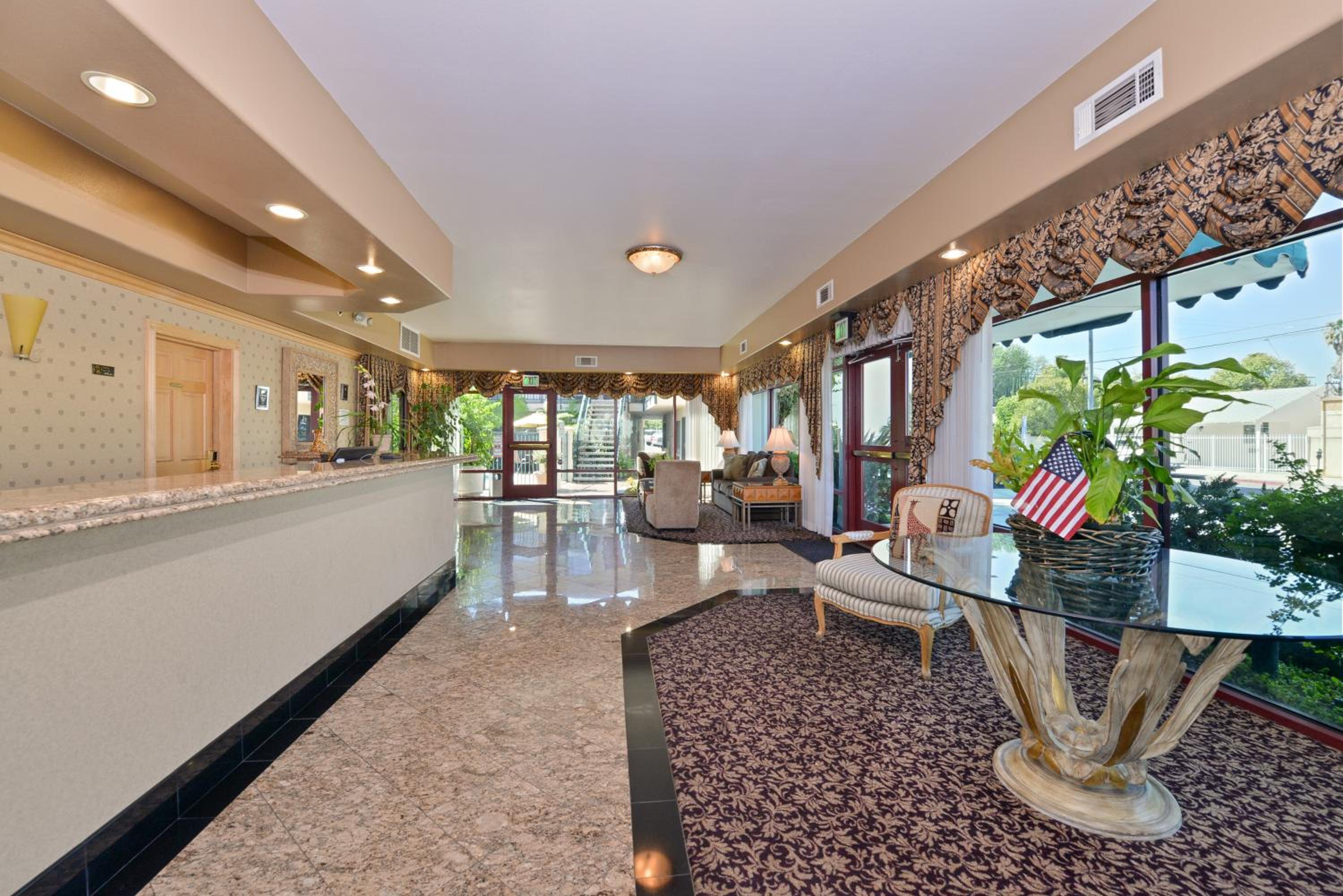 Tarzana Inn - Property Image 21