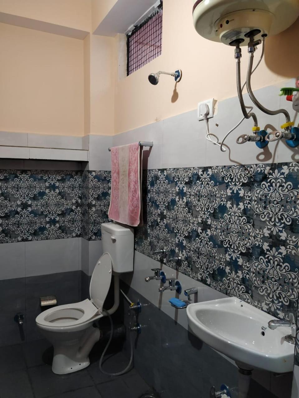 Photo 12