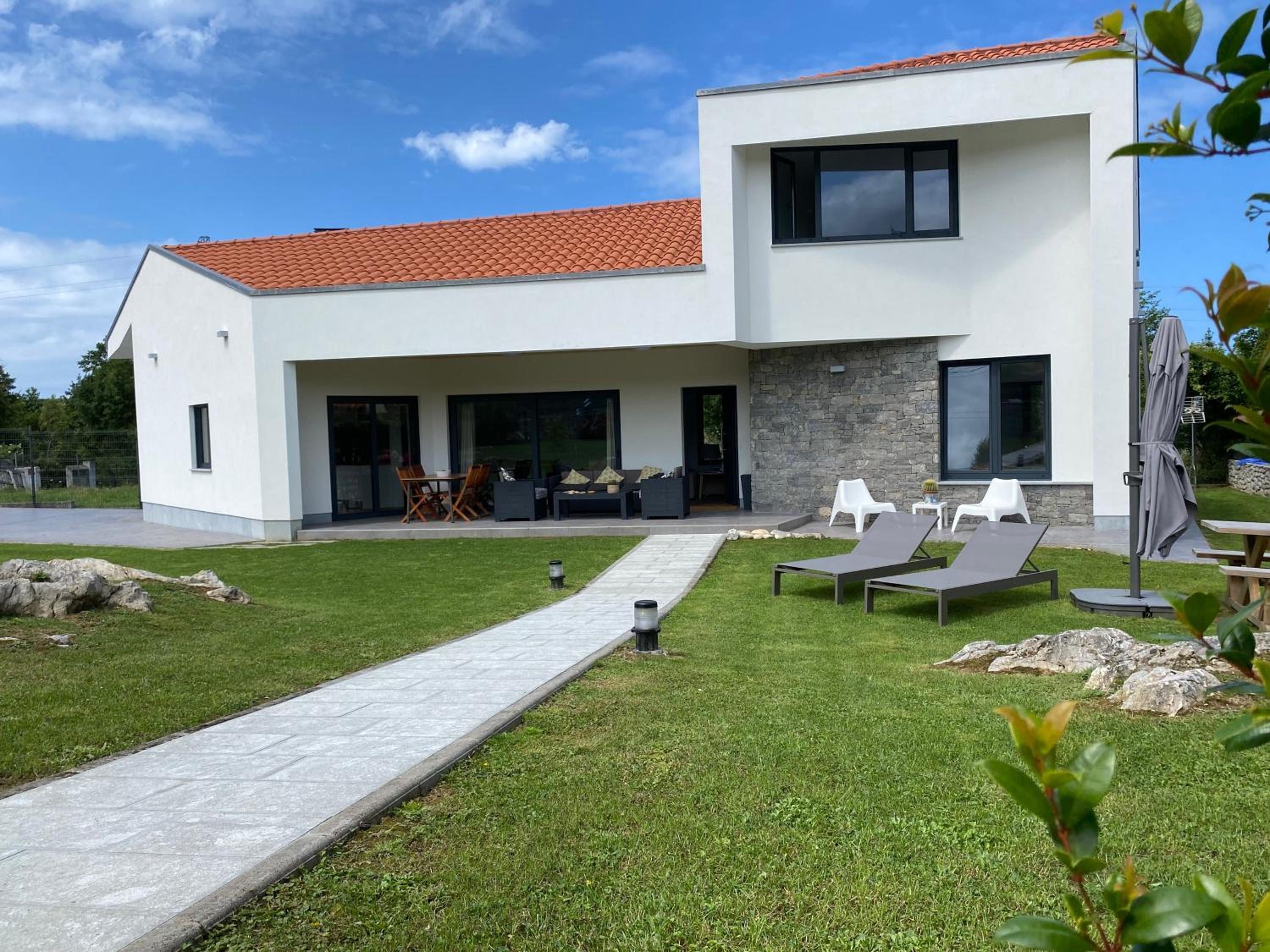 La llosina Vivienda Vacacional alquiler íntegro photo 3