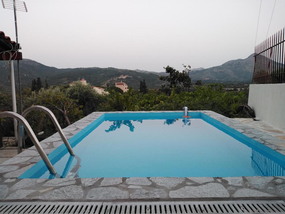 Apartment with Private Pool for Rent in Tzanata Kefalonia photo 5