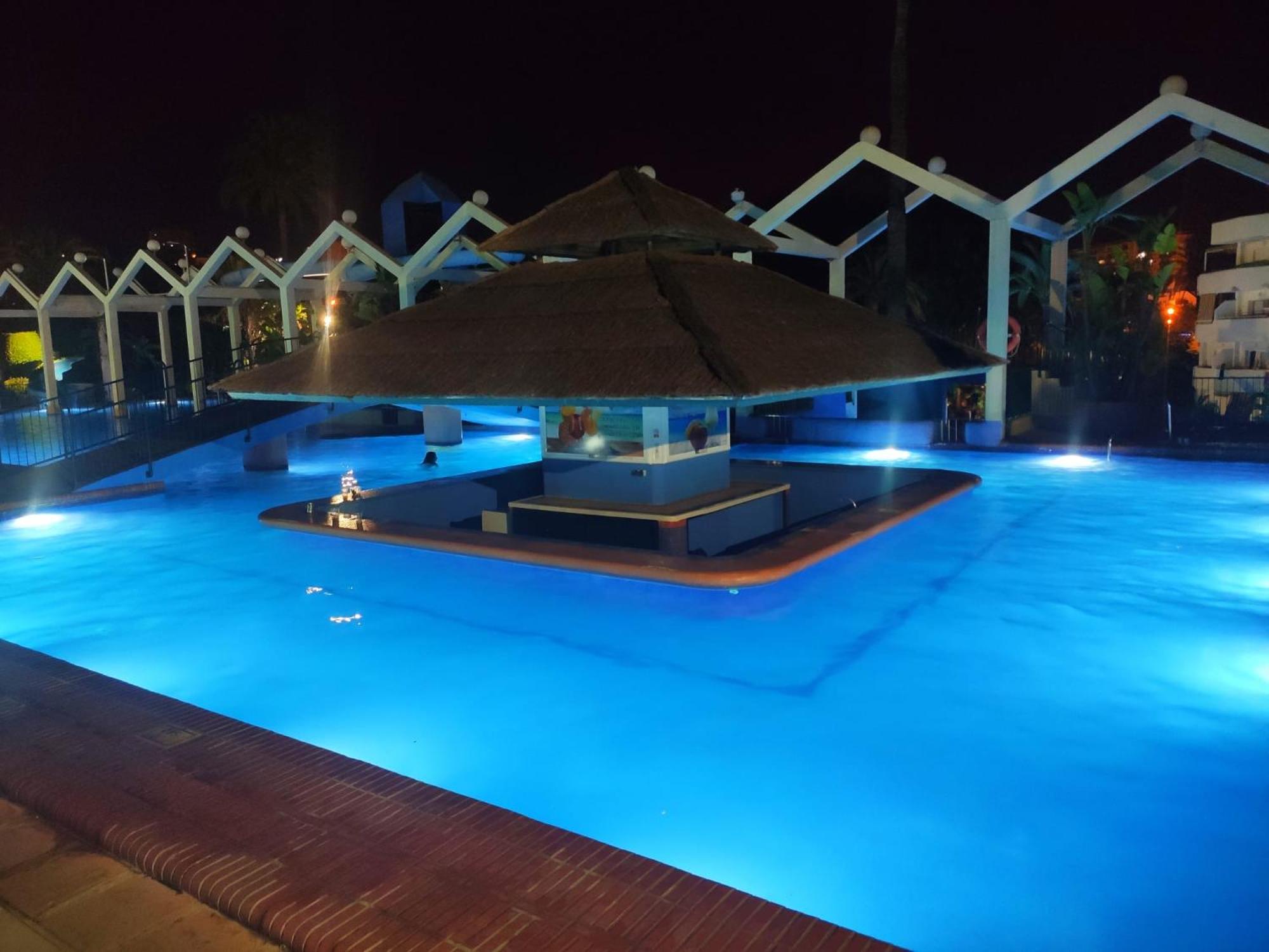 APARTAMENTO EN BENALBEACH