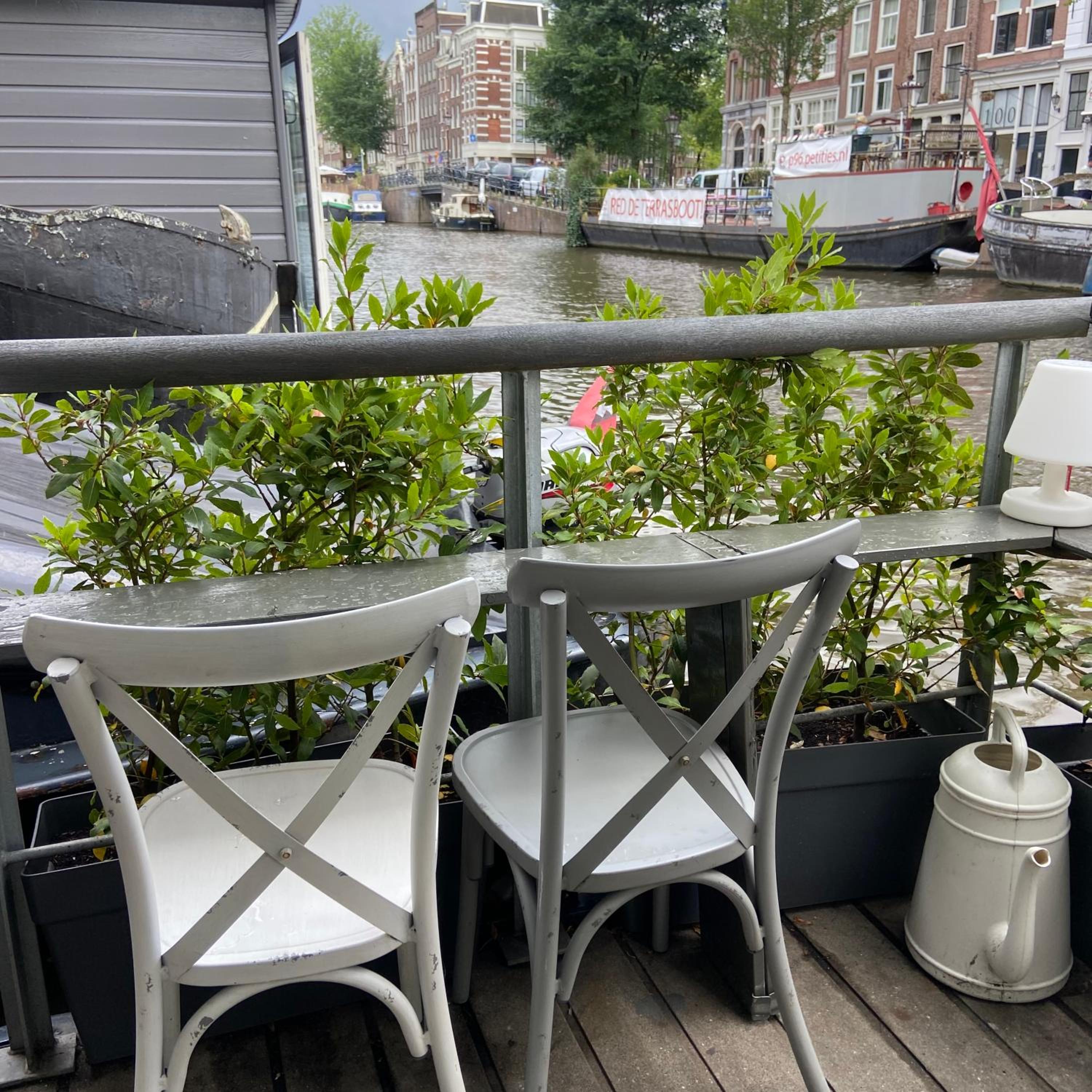 Houseboat Bonnie