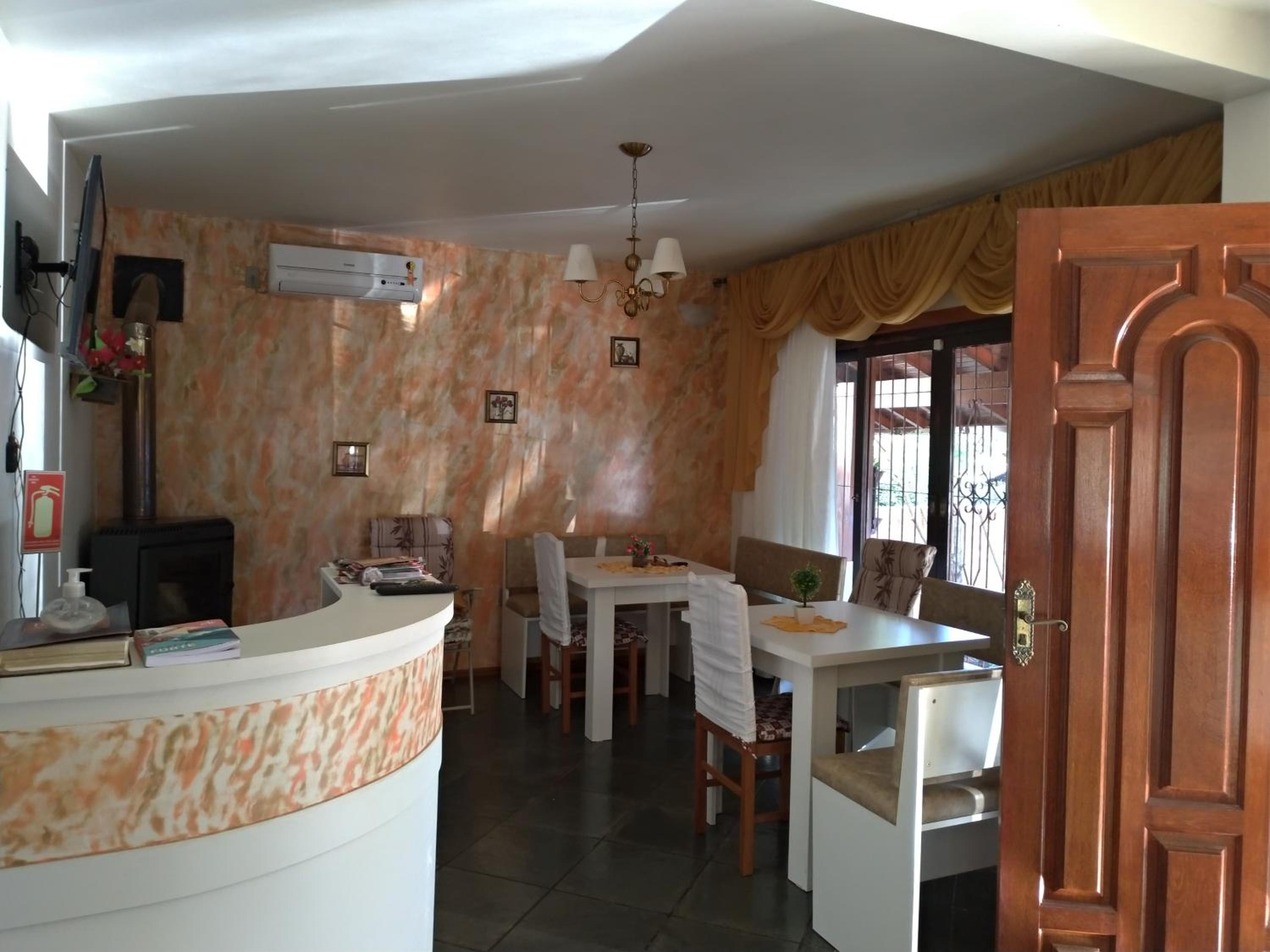 Photo 11