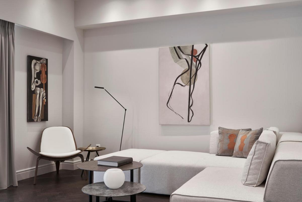 Patriarchou 4bd Art Deco Penthouse