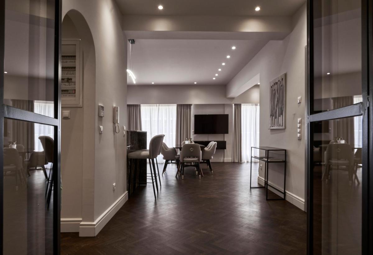 Patriarchou 4bd Art Deco Penthouse