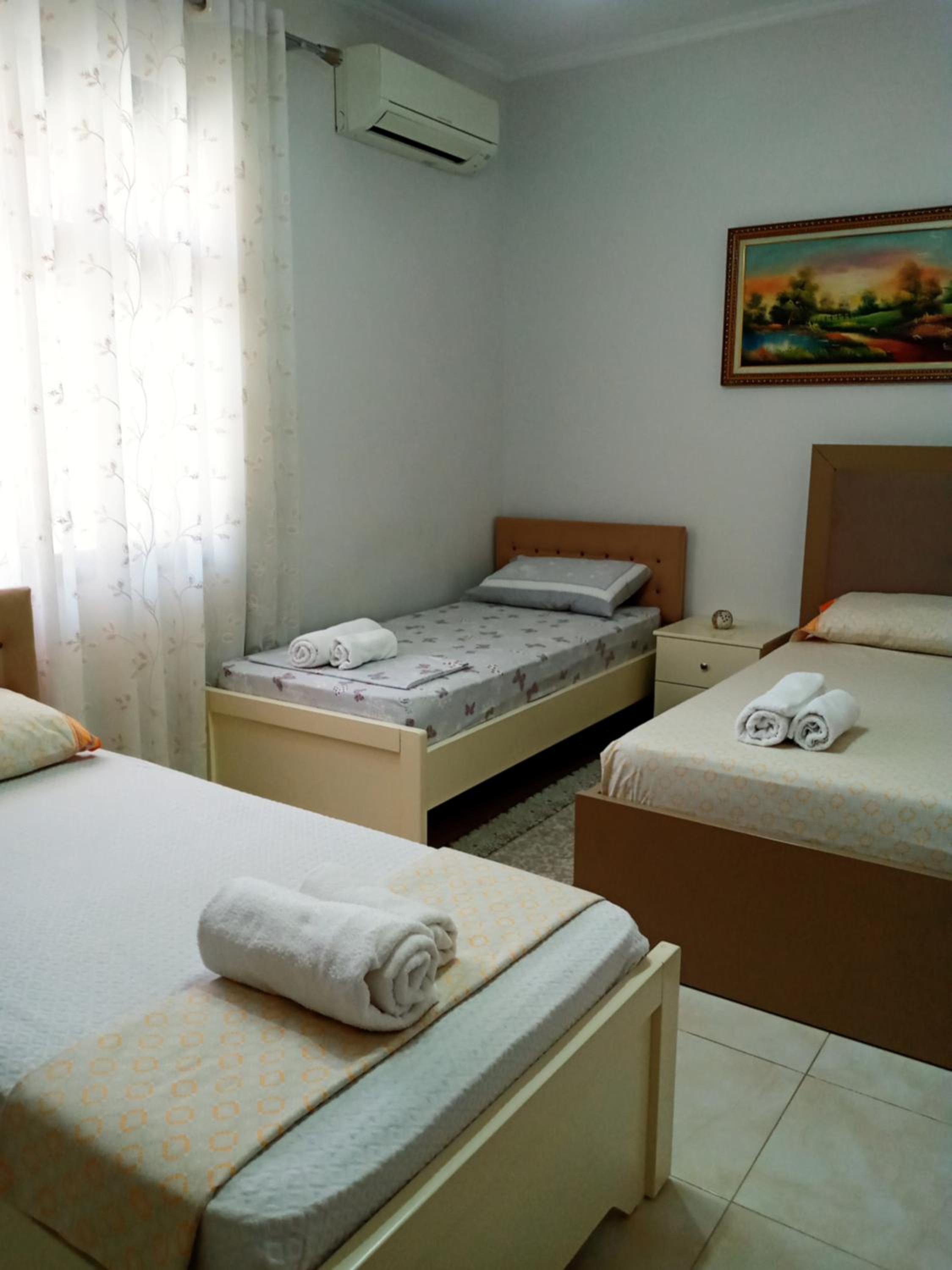 Unejs Apartment