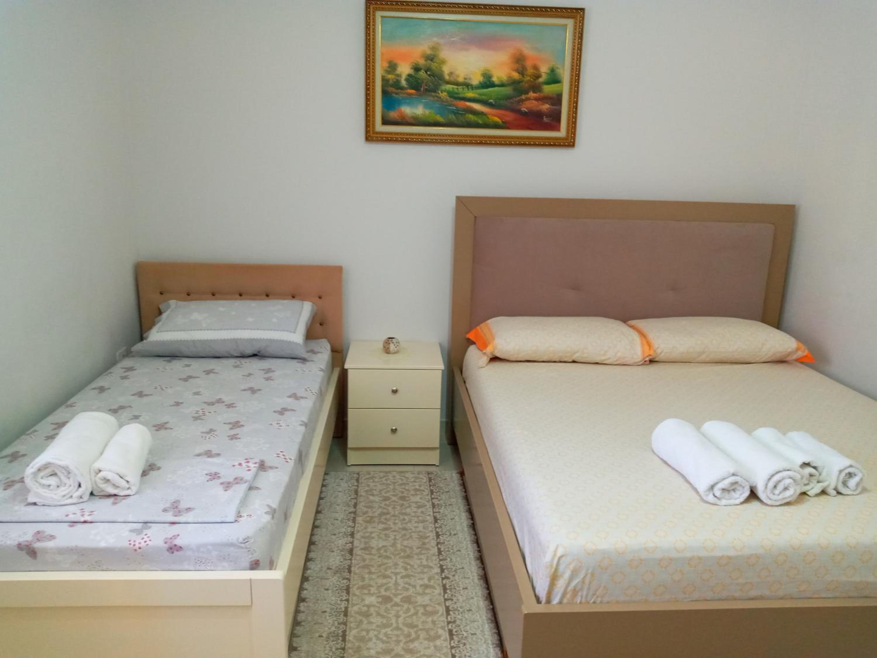 Unejs Apartment