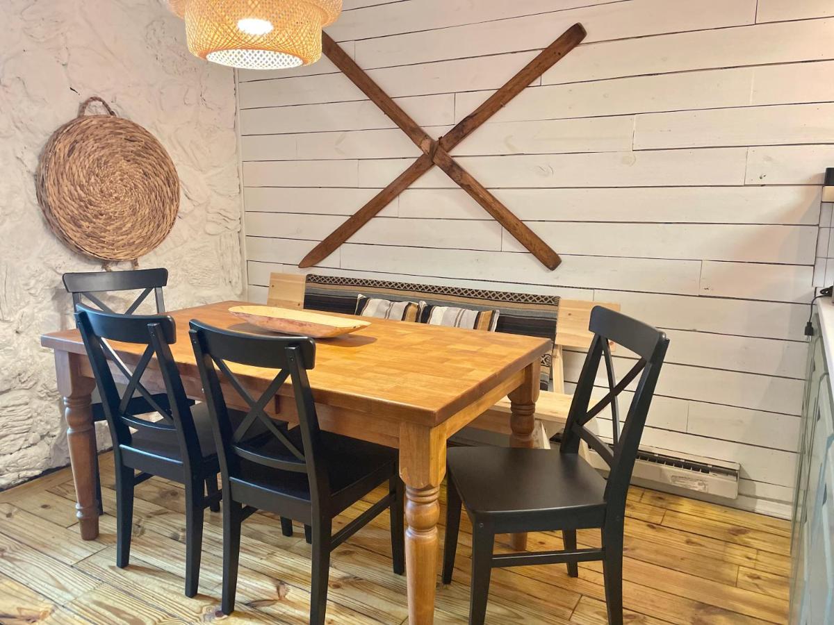 Red River Getaway- Ski In Ski Out, Newly Remodeled view 4