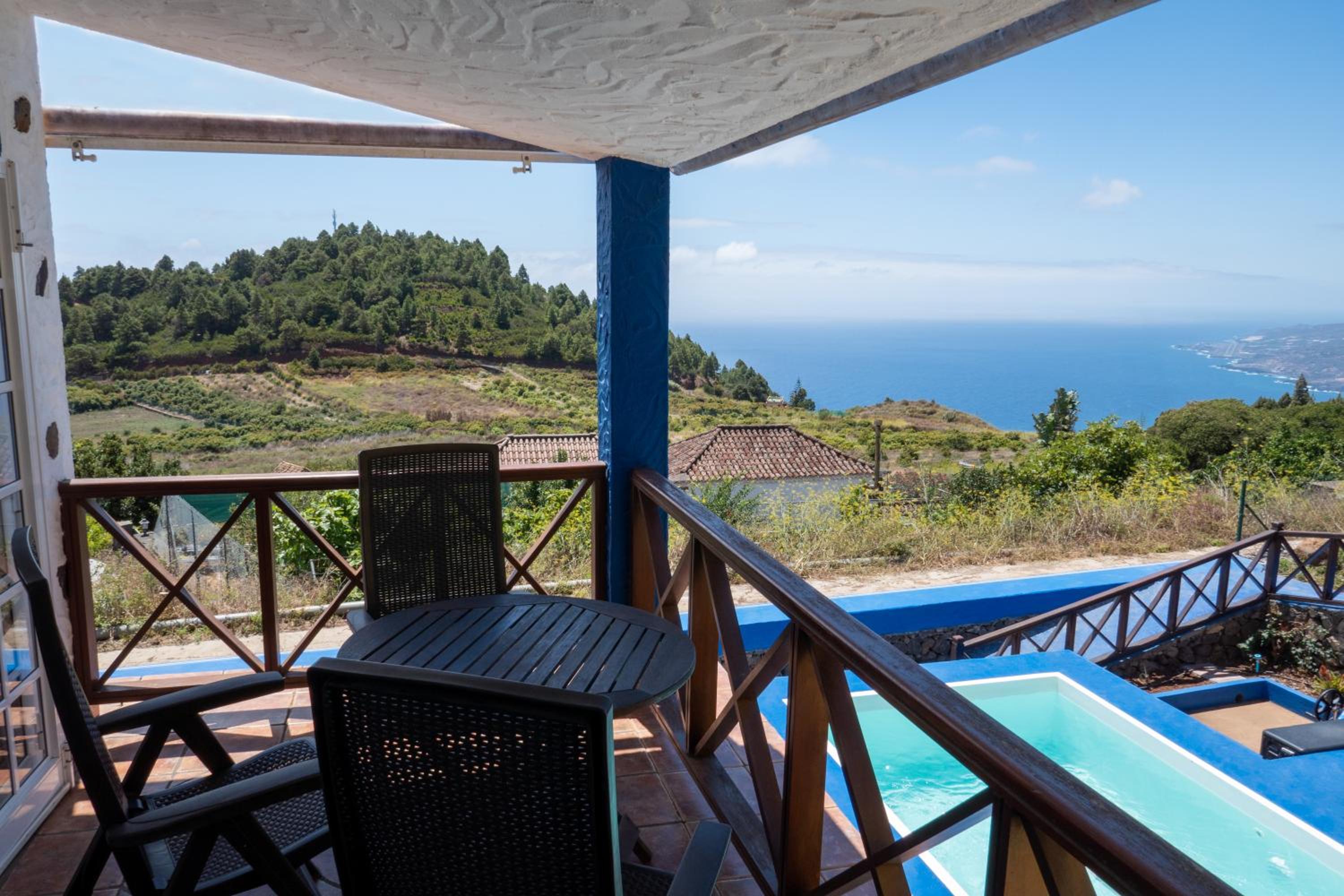 CASA ALBA, casa rural con piscina-spa climatizada hasta 34º gratuito y vistas al mar view 2