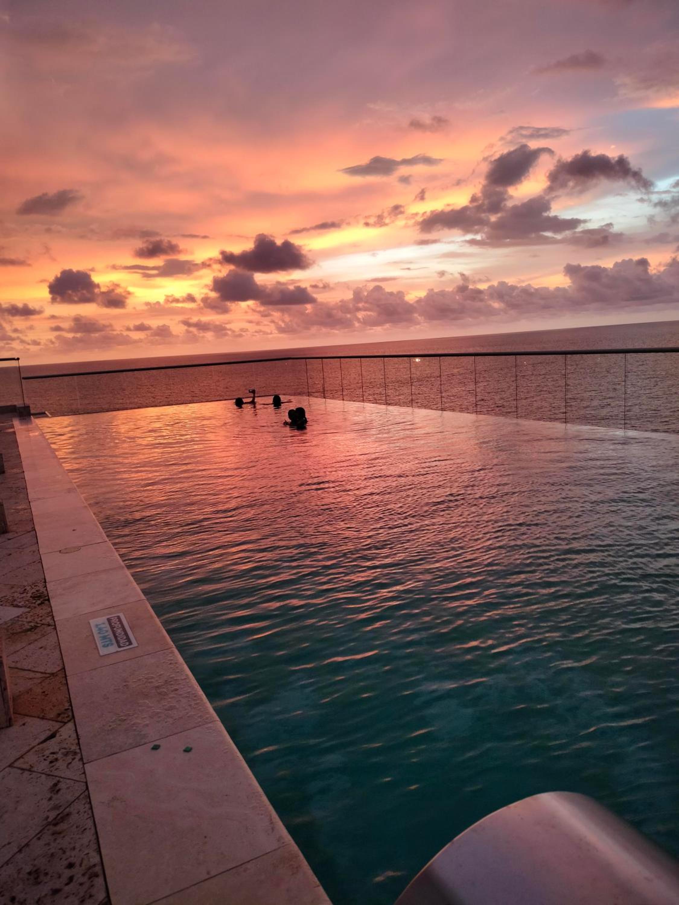 Hotel Ocean Drive Beach House -Cartagena - Image 1