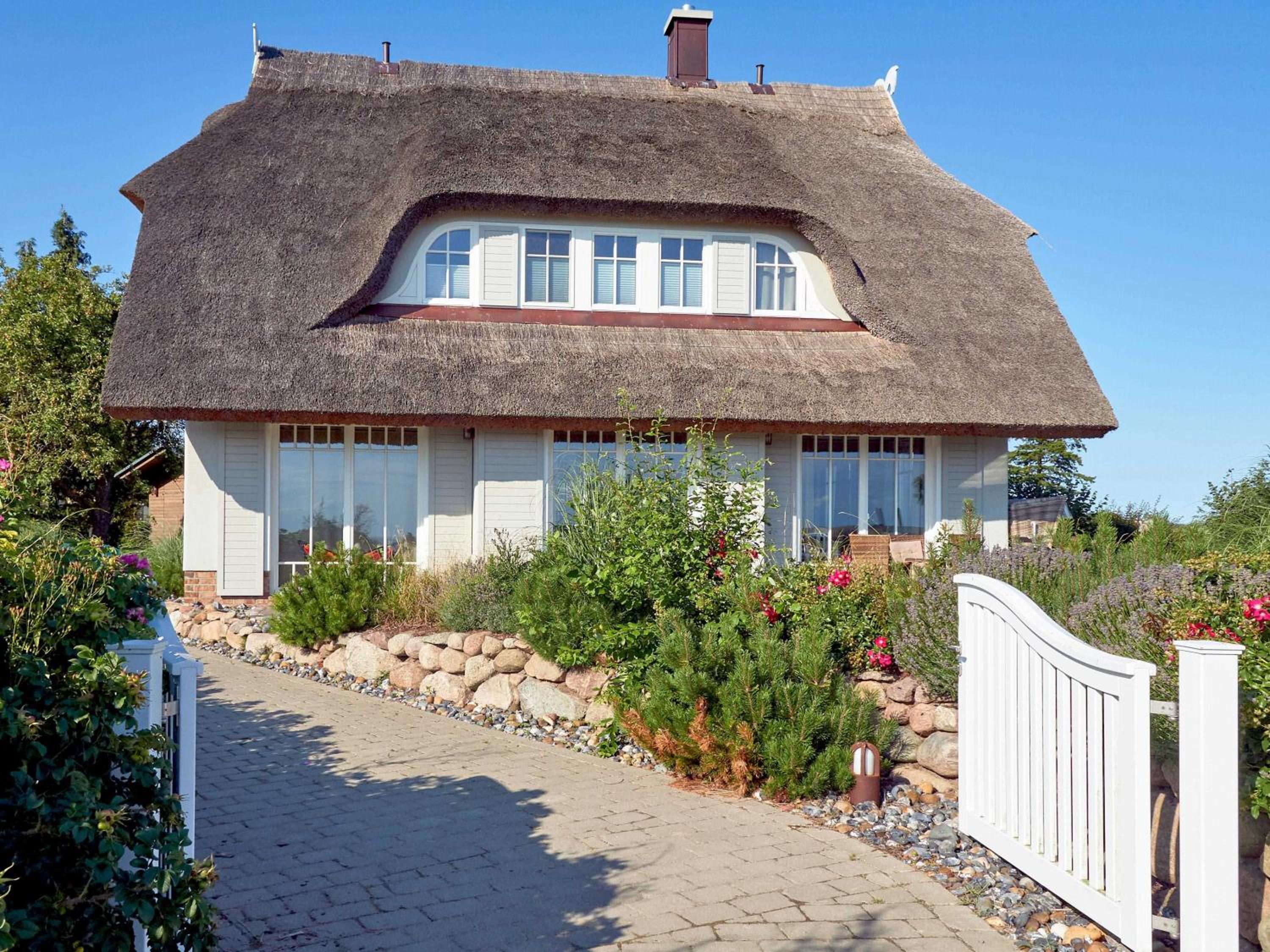 Reethus Reddevitz mit Kamin, Sauna, Terrasse, Boddenblick view 3