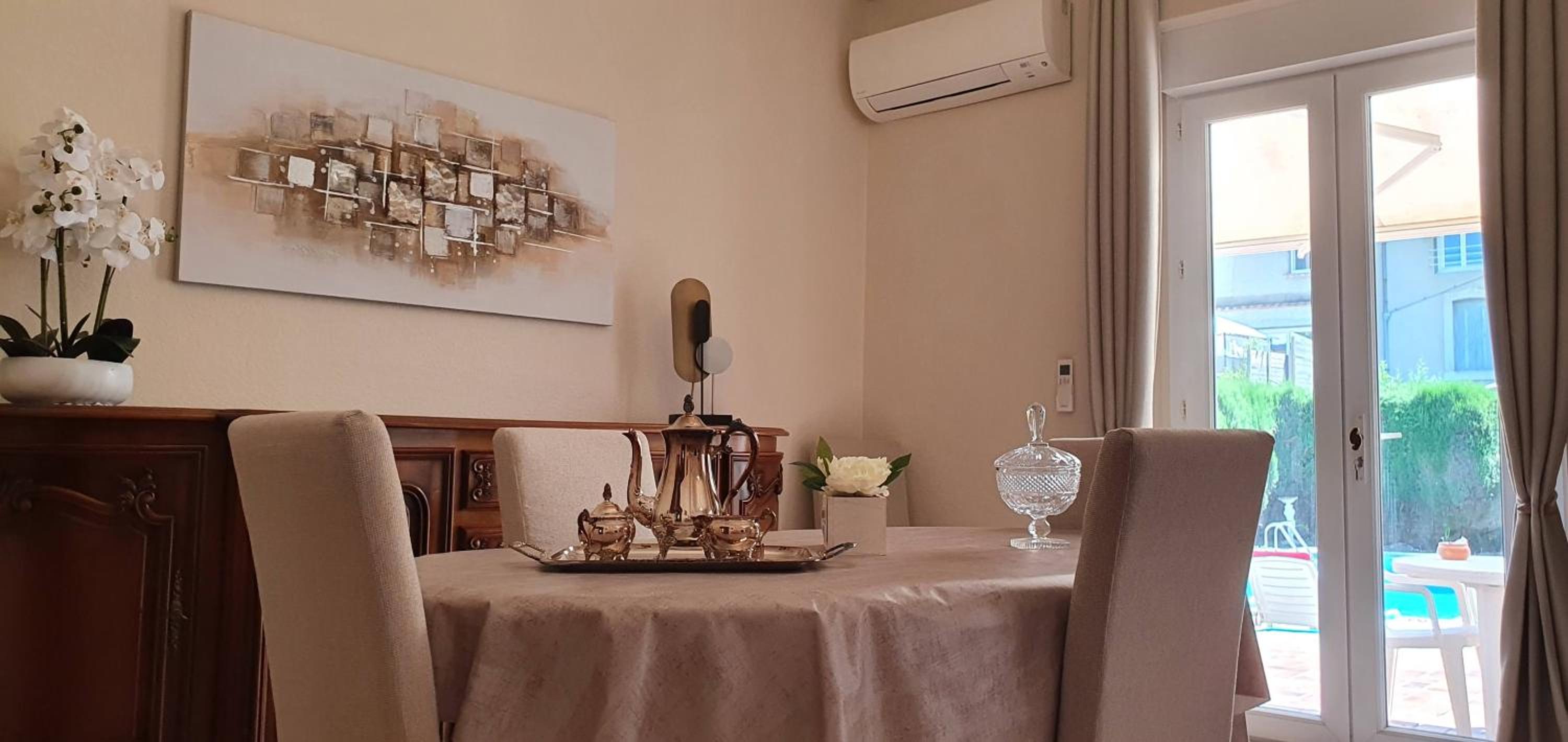 La casa de Margarita y Sisco, Villa avec piscine