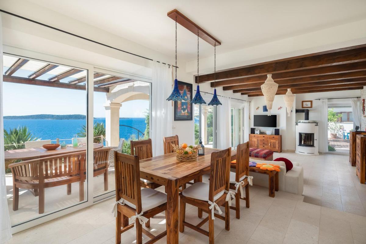 Villa SeaBreeze view 4