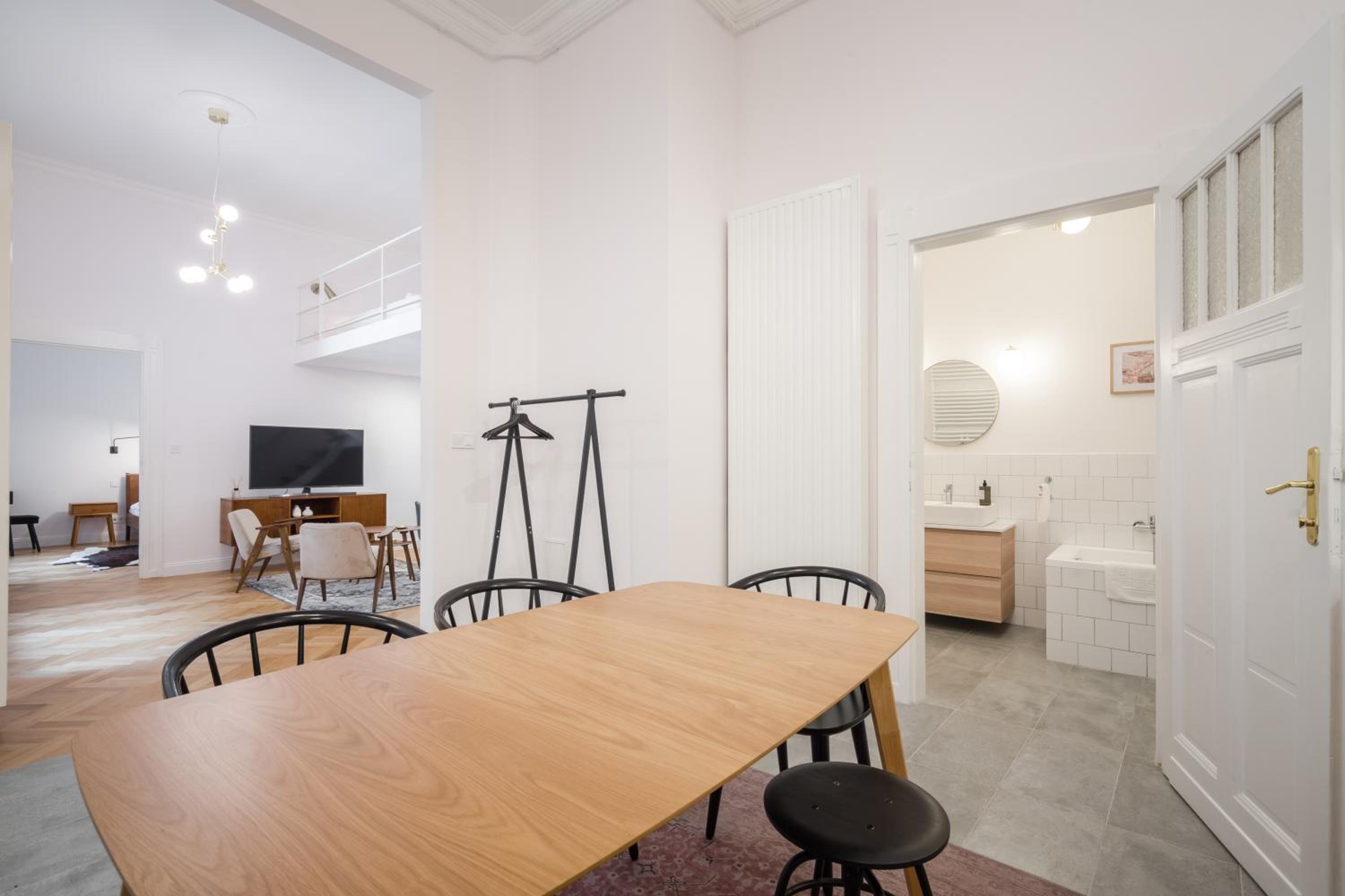 BpR Scandi Home - designer apt at Király street with AC view 4